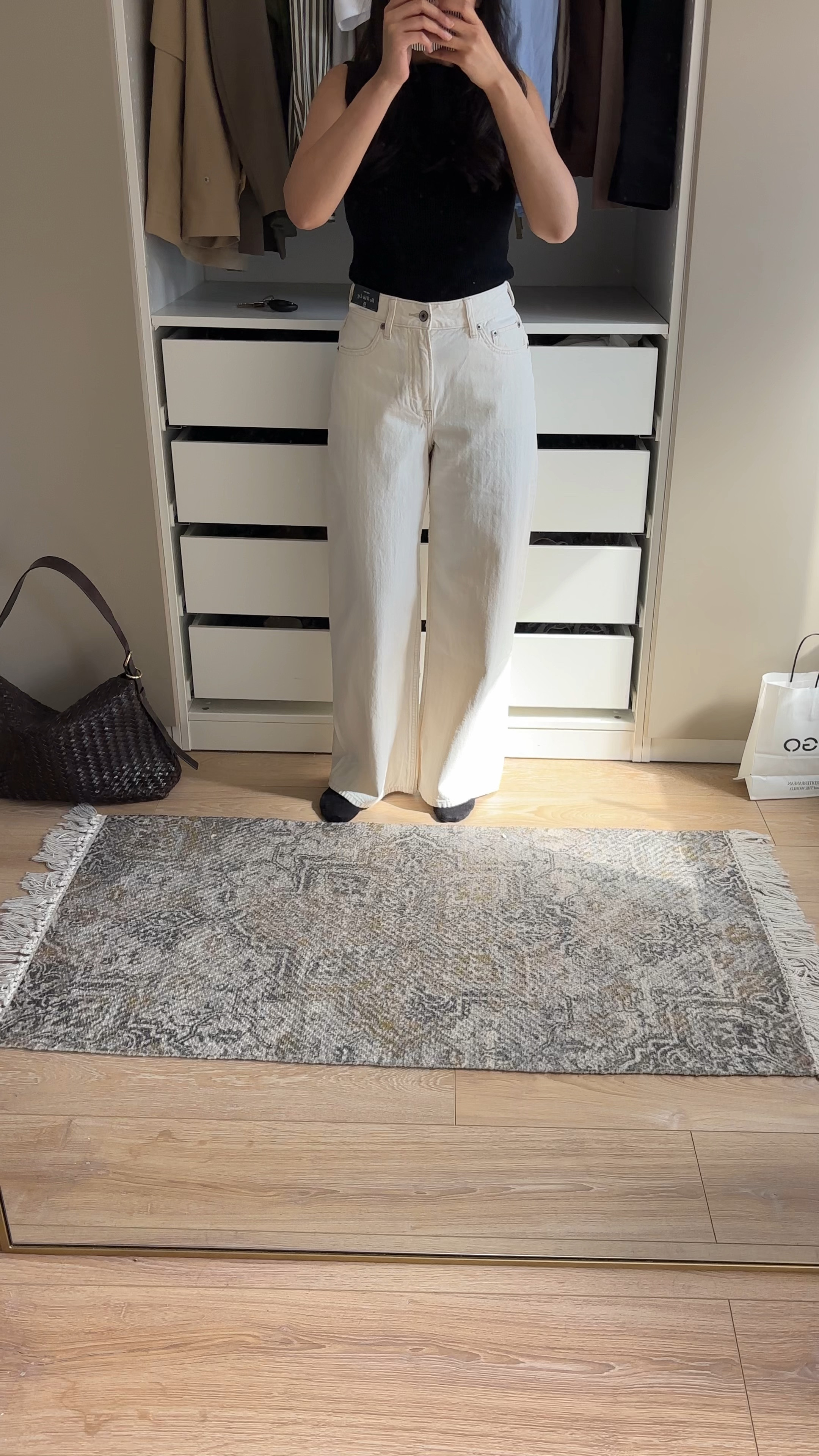 abercrombie, white jeans, wide leg jeans, ecru jeans, petite jeans, regular jeans, tall jeans, summer jeans, uk size 6, uk size xs, casual summer outfit, casual spring outfit

#LTKSeasonal #LTKstyletip #LTKeurope