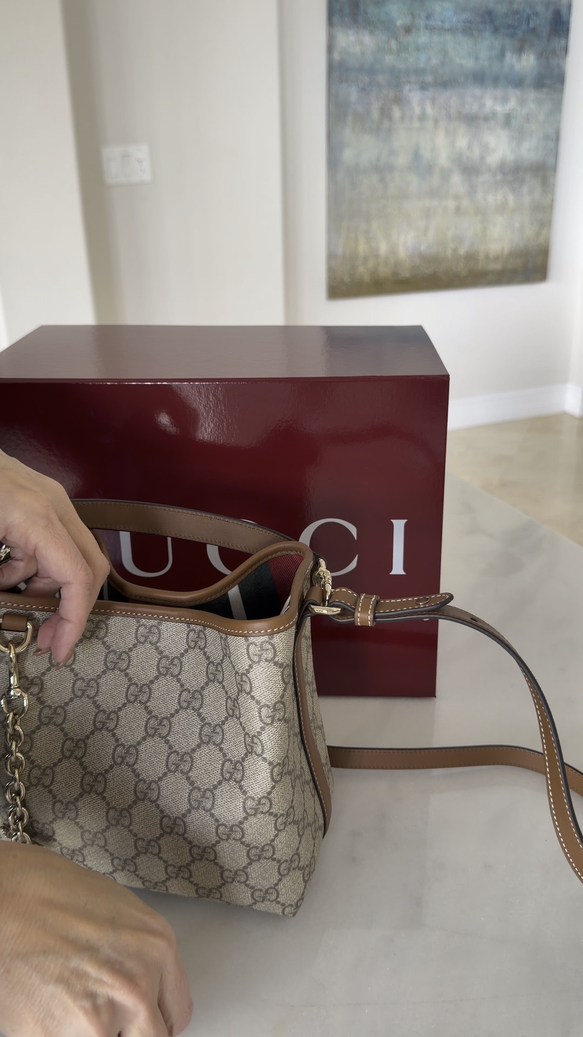 This bag holds everything I need for a quick change! It fits perfectly with my everyday moves.