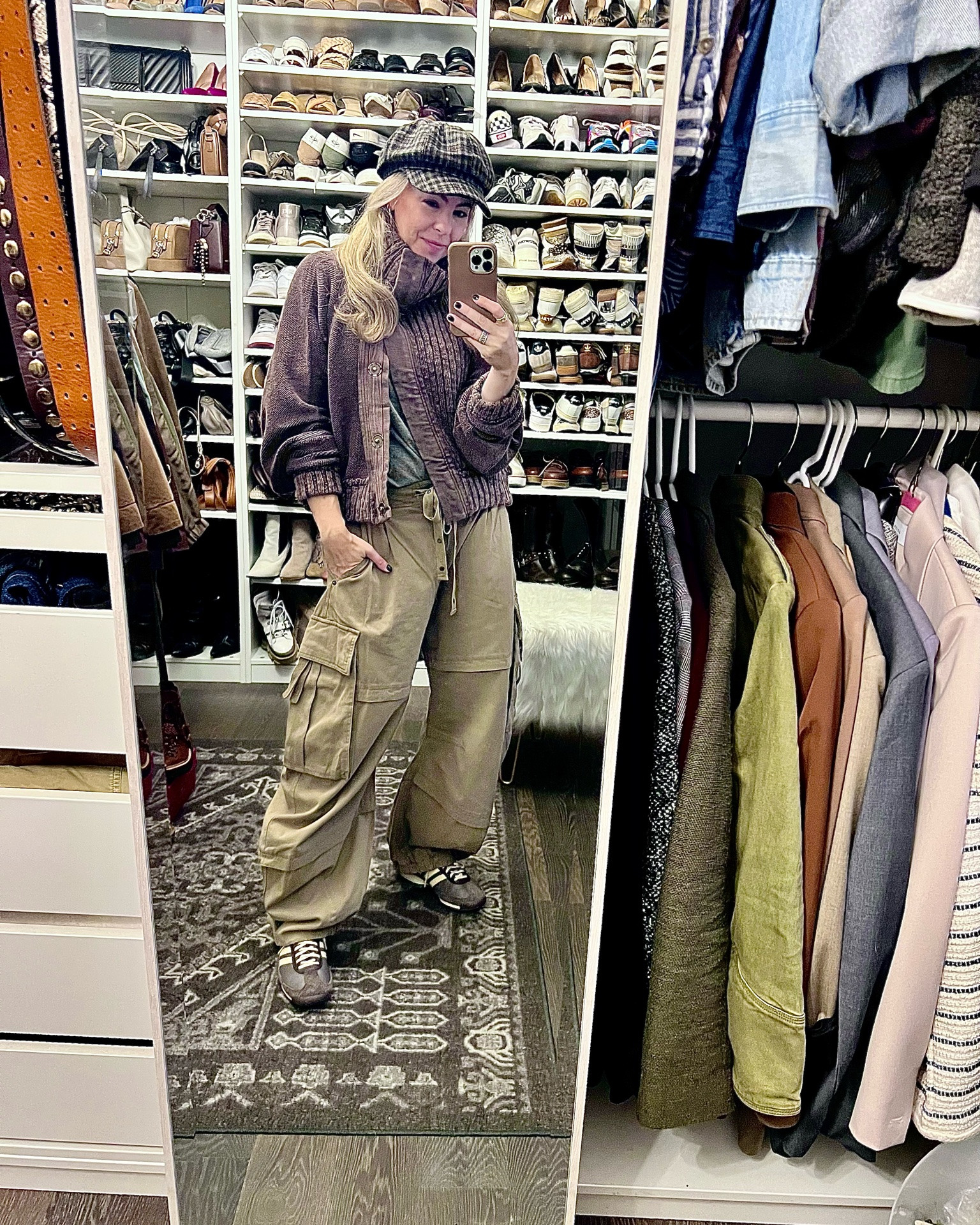 Casual fall style. Loving the funnel neck sweater trend.