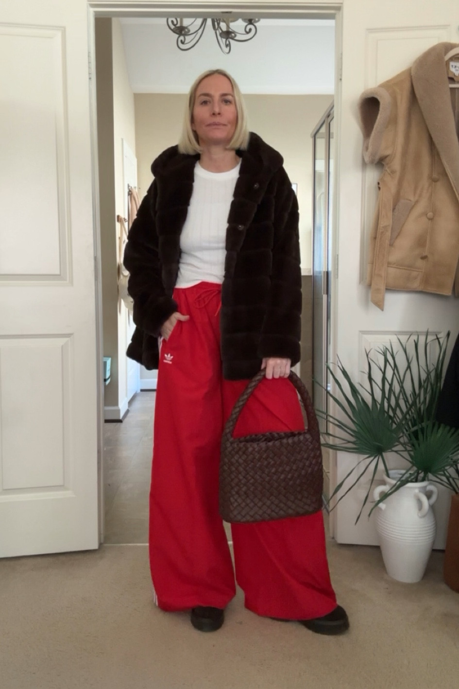 🐻❤️

#LTKSeasonal #LTKOver40 #LTKStyleTip