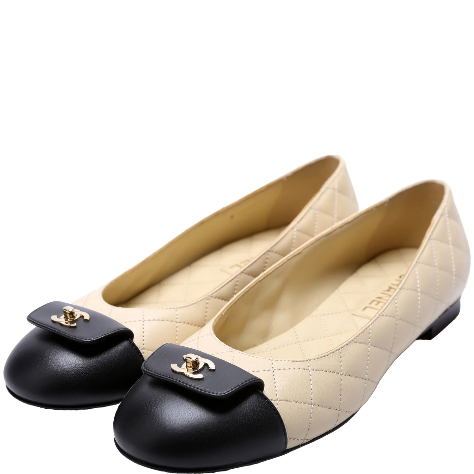 CC Turnlock Quilted Leather Ballet Flats Size 41 Beige/Black | Keeks Designer Handbags