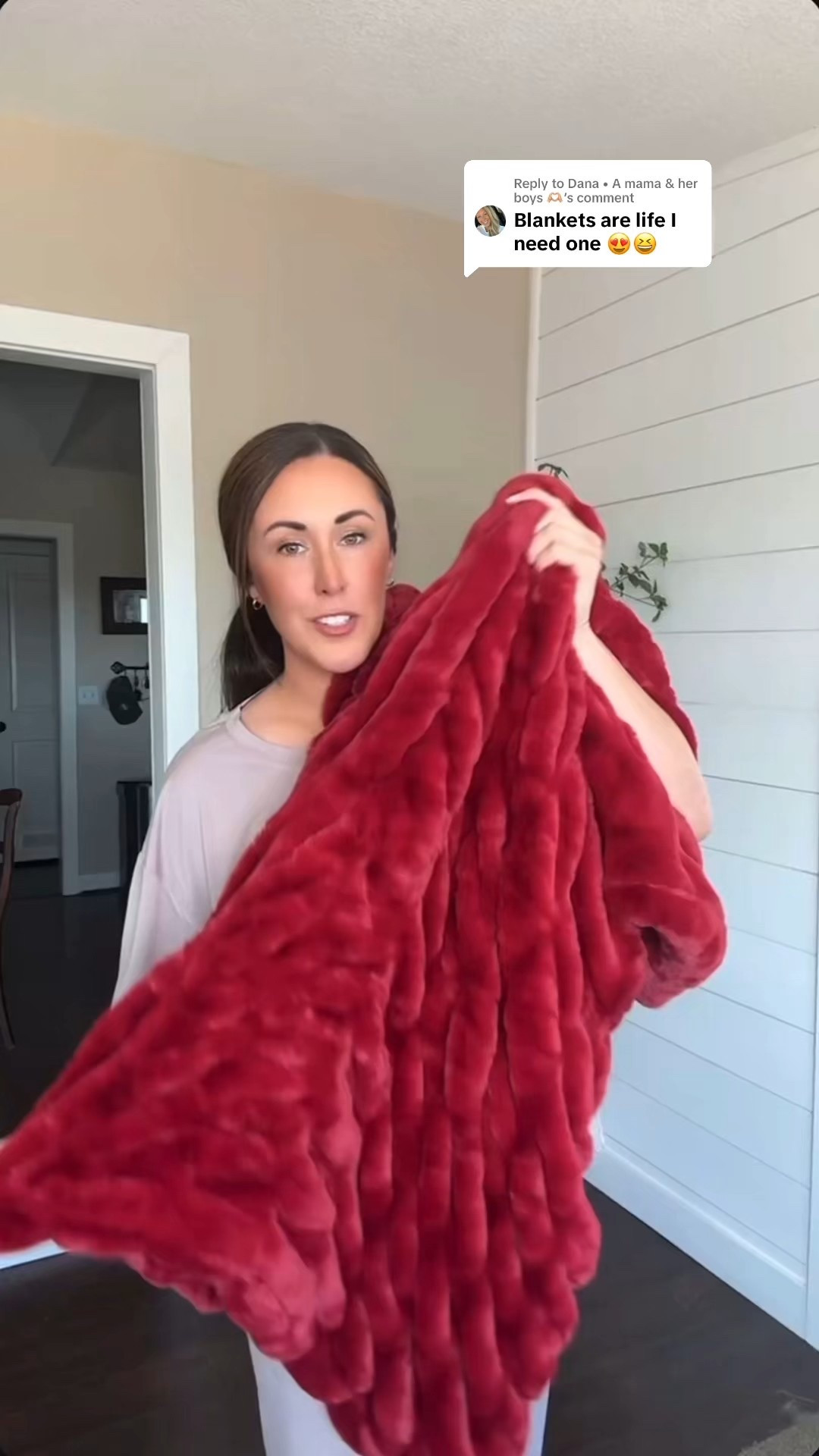 The weighted blanket of your dreams is 50% off rn 🧸☁️

#LTKHome #LTKSaleAlert #LTKSeasonal