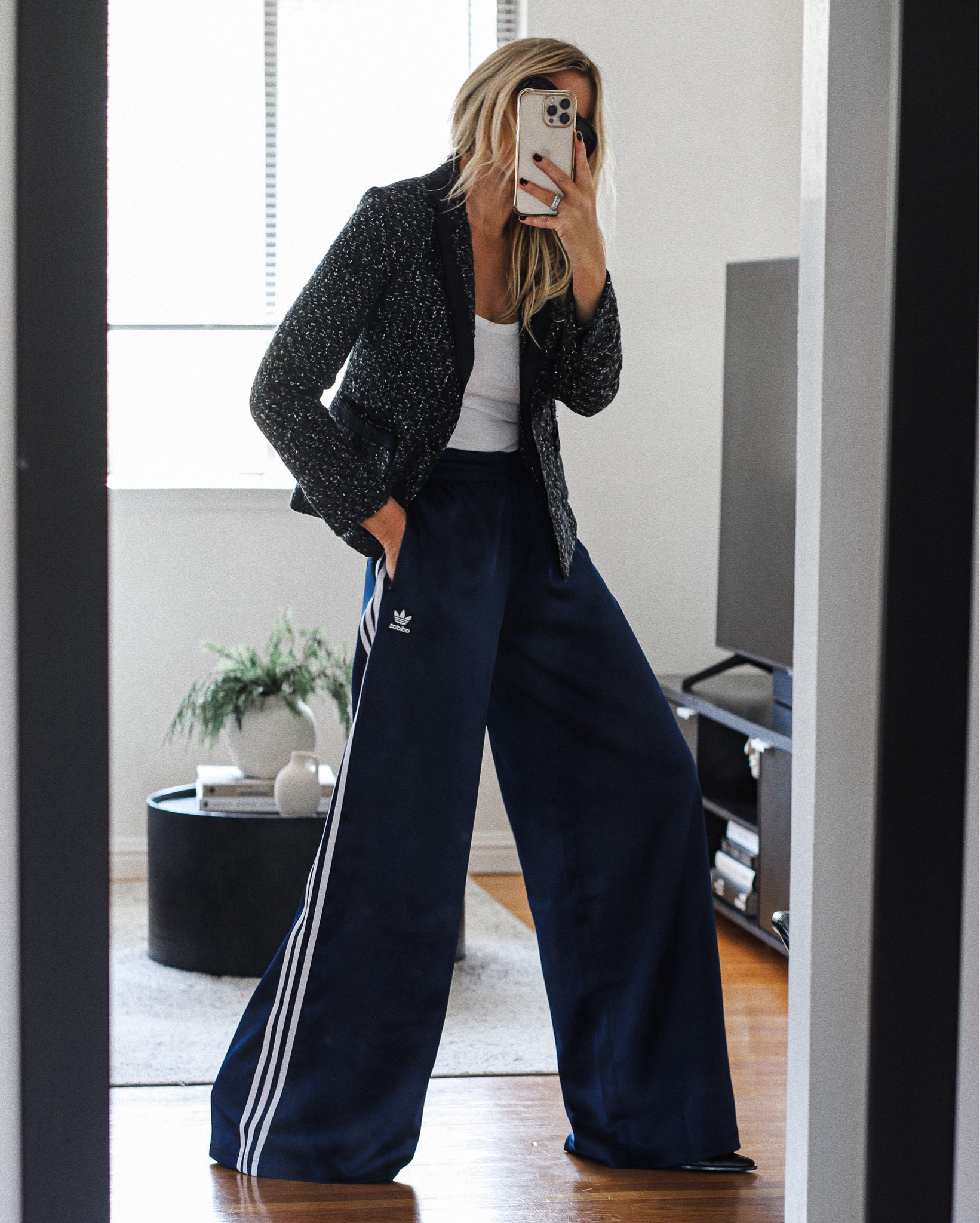 pieces that don’t usually go together—that’s where style happens. 

#minimalstyle #minimalchic #winterstyle #streetstyle #90style 

NOTE: my blazer is Vintage J Crew 

#LTKSeasonal