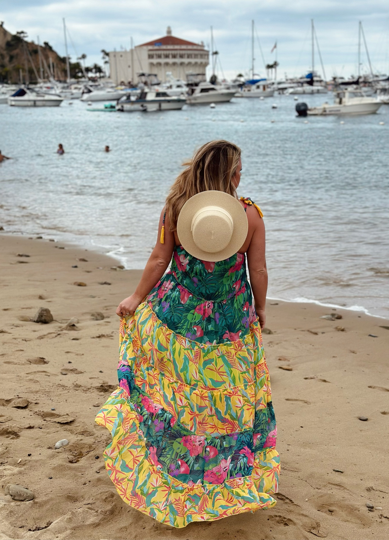 Amazon prime day is coming up. Here are some look alike dresses that are similar to this dress I got from Red Dress Boutique. 

Amazon finds 
Amazon dresses
Amazon Midsize
Midsize style
Midsize dresses
Midsize outfit
Vacation dresses
Vacation outfit
Summer dress
Island dress
Catalina island

#LTKunder100 #LTKcurves #LTKxNSale