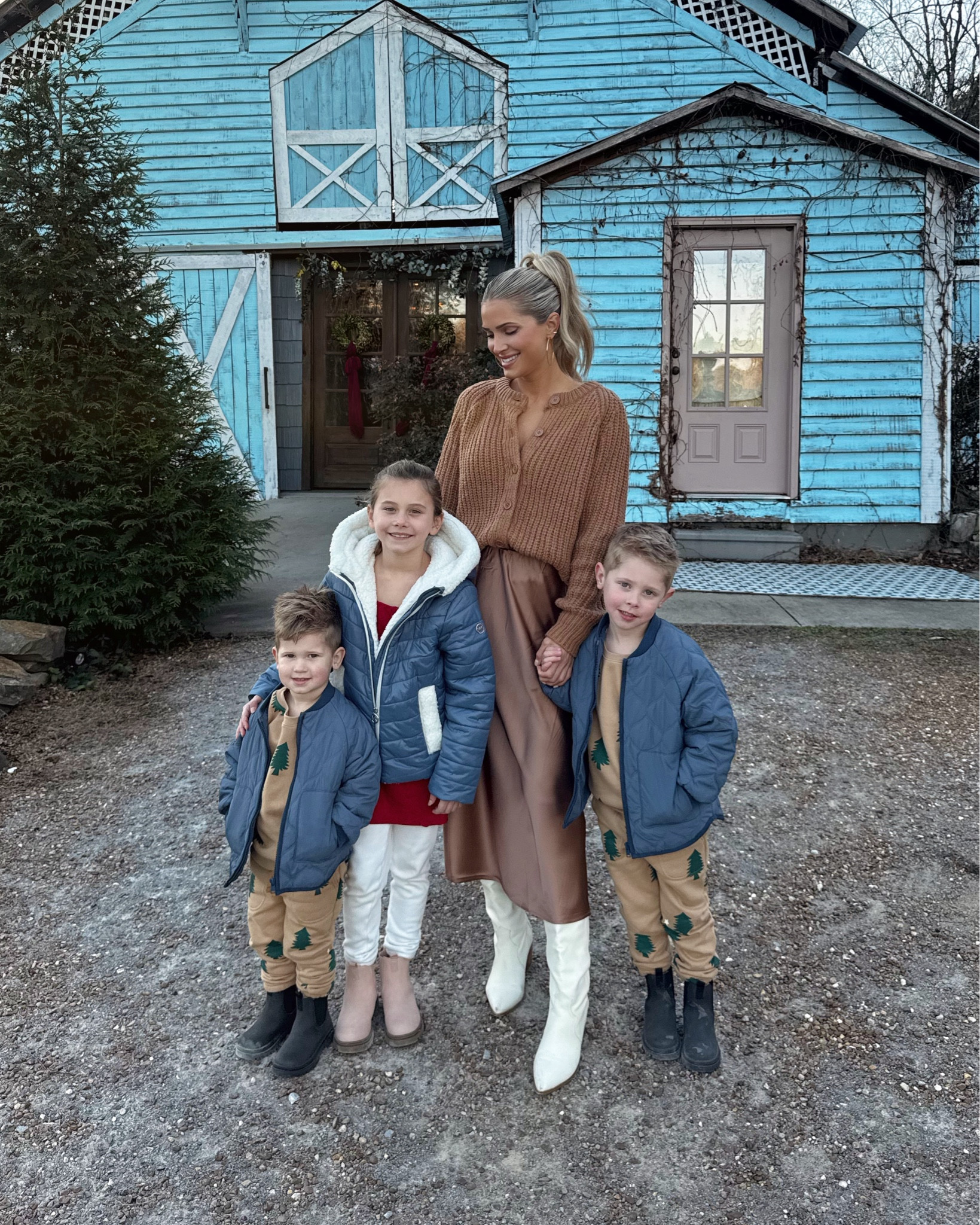 Neutral winter outfit 🤎

#LTKFindsUnder100 #LTKStyleTip #LTKHoliday