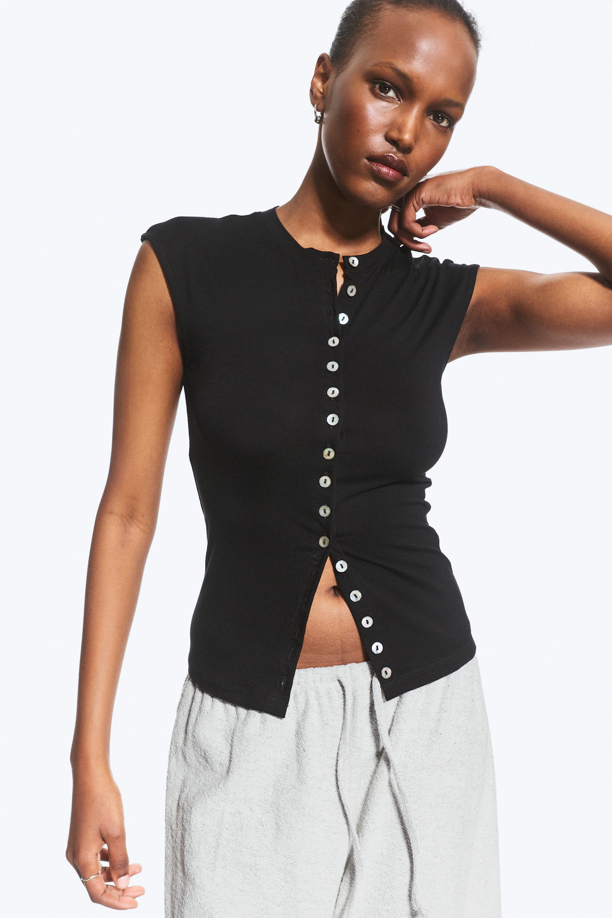 PEARL BUTTON UP TOP | H&M (UK, MY, IN, SG, PH, TW, HK)