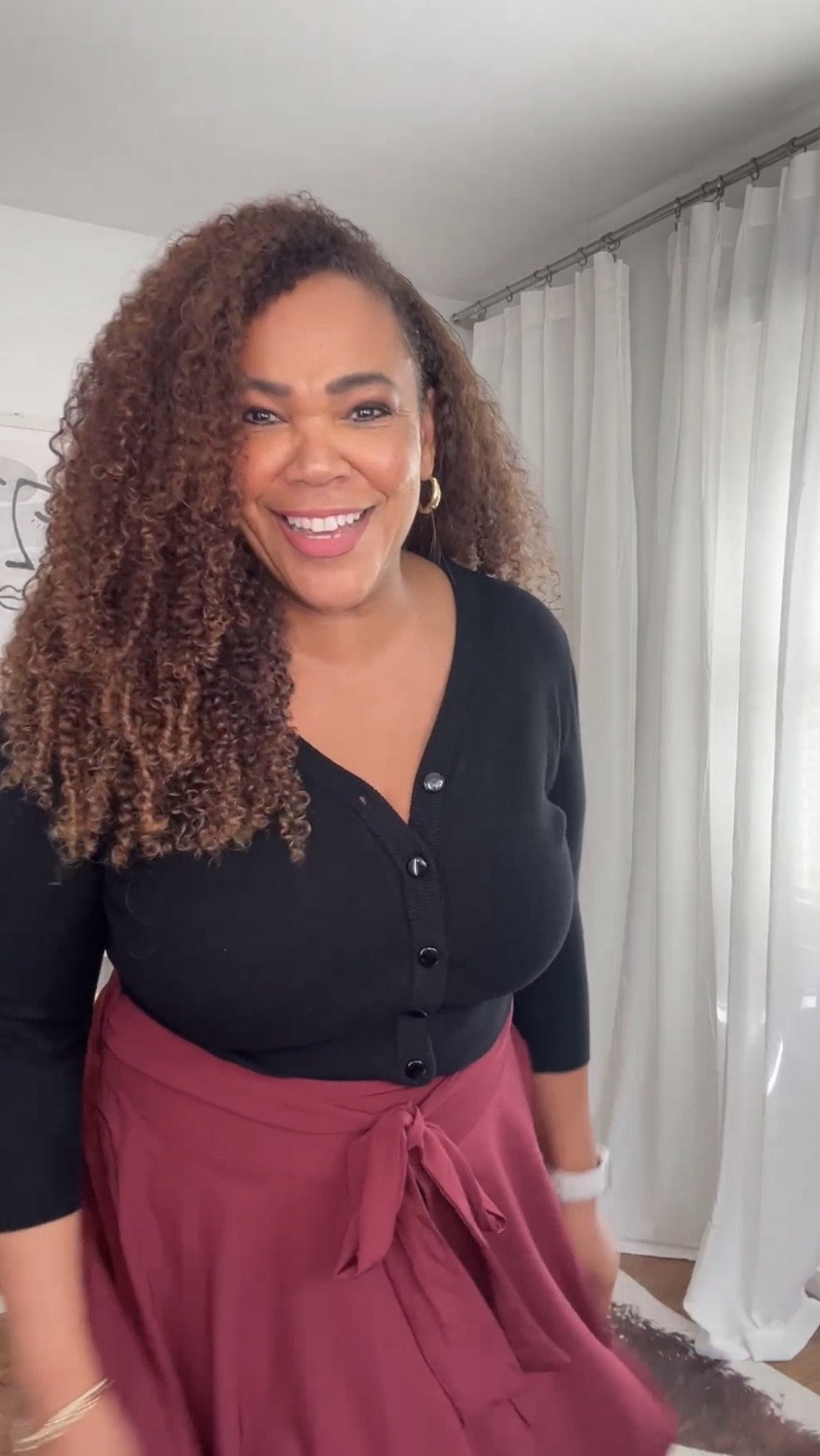 You know I got this skirt in a few colors!  🖤🤎 Skirt size xl sweater and vest size large. 

This is from my weekly styling and shopping 🛒 @amazonlive livestream show 📺 on my @amazon storefront.  I share styling tips, deals, and exclusive promo codes. Go to the link 🔗 in bio to follow me on Amazon and to get notifications of when I go live!