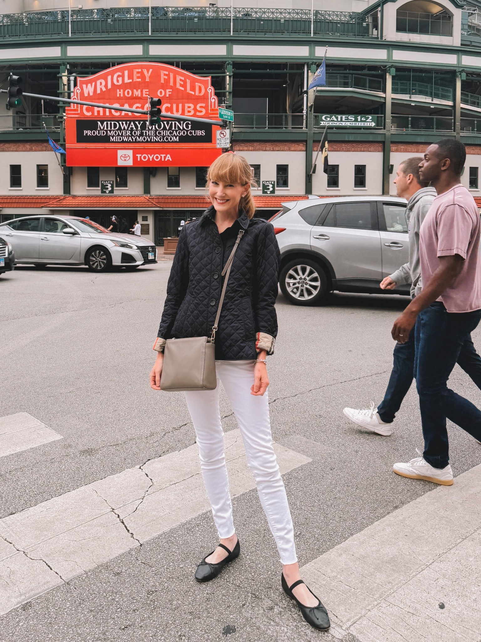 Just about 50/50 on the blue/black jacket debate 🤣 (Turns out it’s black. I know. Personally, my mind was blown.) 