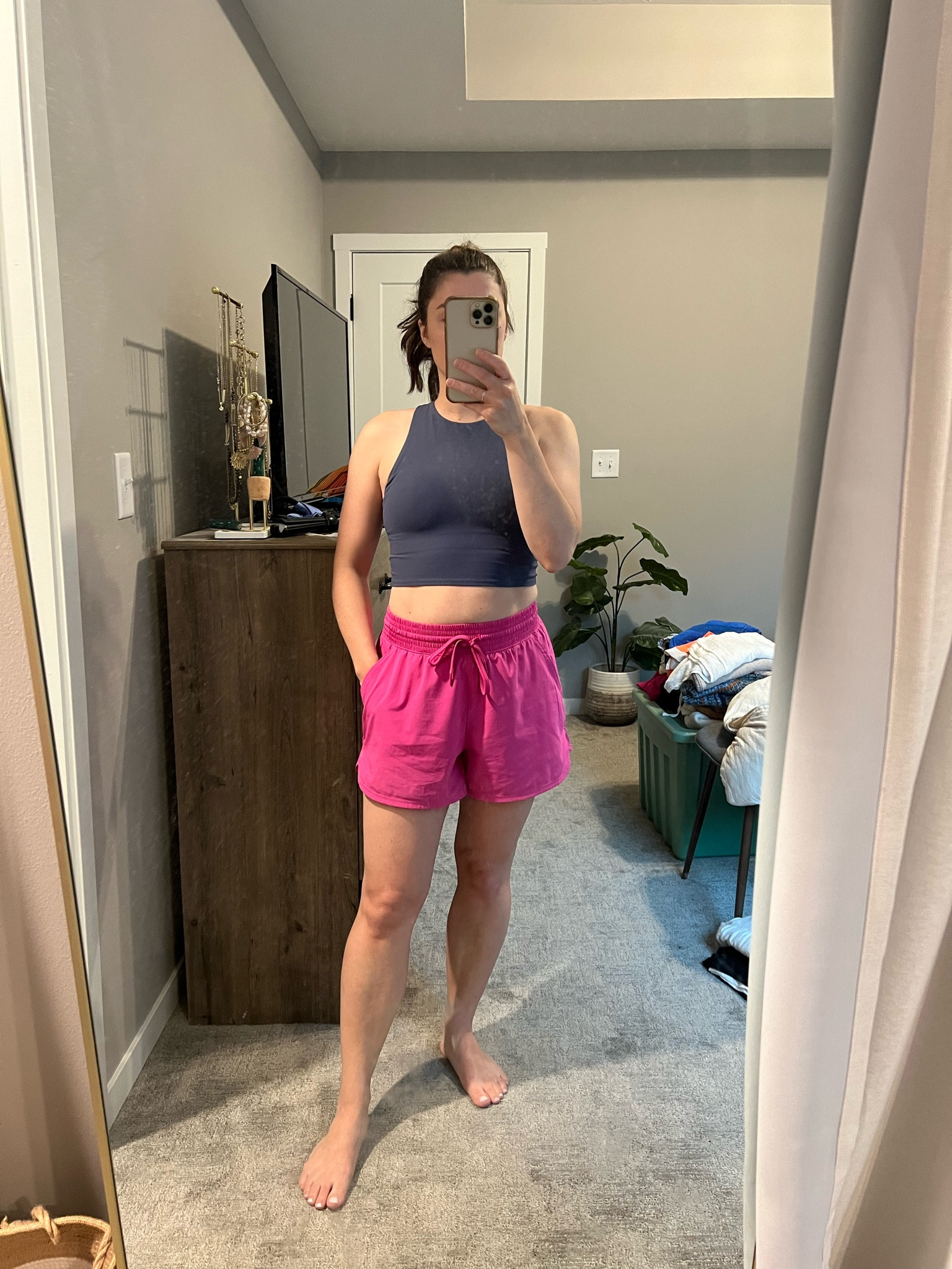 Workout outfit is true to size

Athletic clothes, shorts, crop top, Athleta, Abercrombie, Ypb 

#LTKFitness #LTKFindsUnder100 #LTKActive