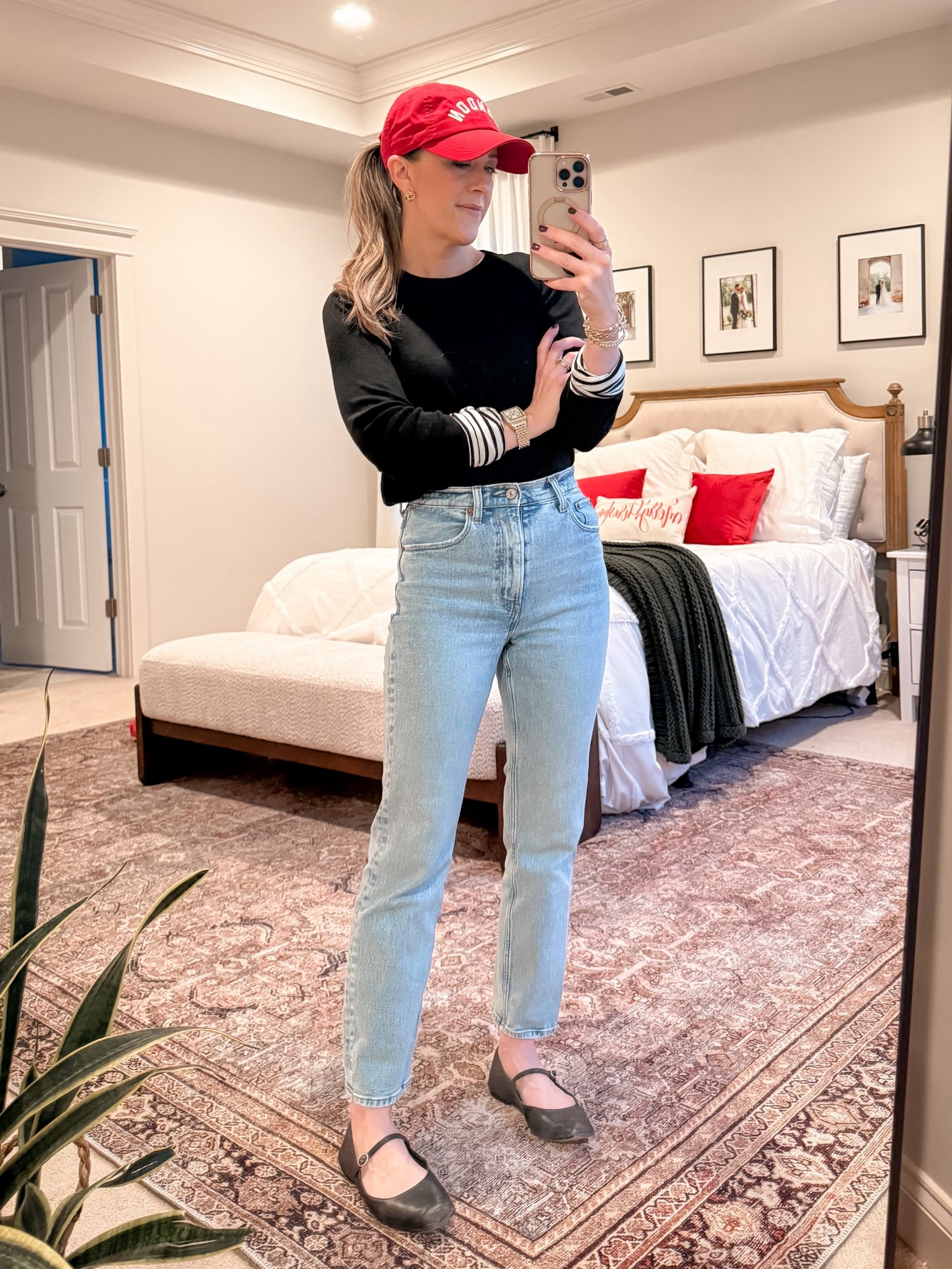 Casual Christmas Outfit | Amazon Sweater + Abercrombie Jeans — Linen & Light Co.

Description:
A classic and easy Christmas-inspired outfit featuring an Amazon sweater (I own it in 6 colors!) layered over a striped tee and Abercrombie high-rise straight jeans (light wash, size 25R).
Perfect for errands, casual days, or a simple festive outfit that feels cozy yet chic.

#LTKFindsUnder100 #LTKmomlife #LTKootd