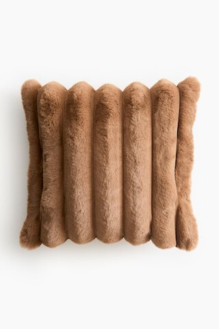 Fluffy cushion cover | H&M (UK, MY, IN, SG, PH, TW, HK)