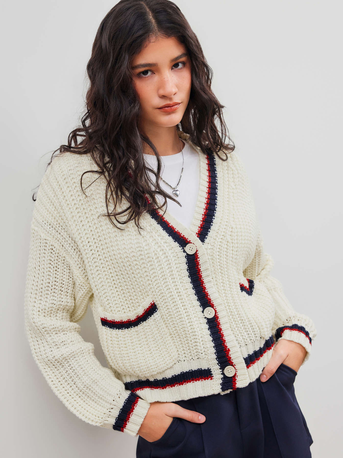 Knit V-neck Solid Button Pocket Contrasting Binding Cardigan | Cider