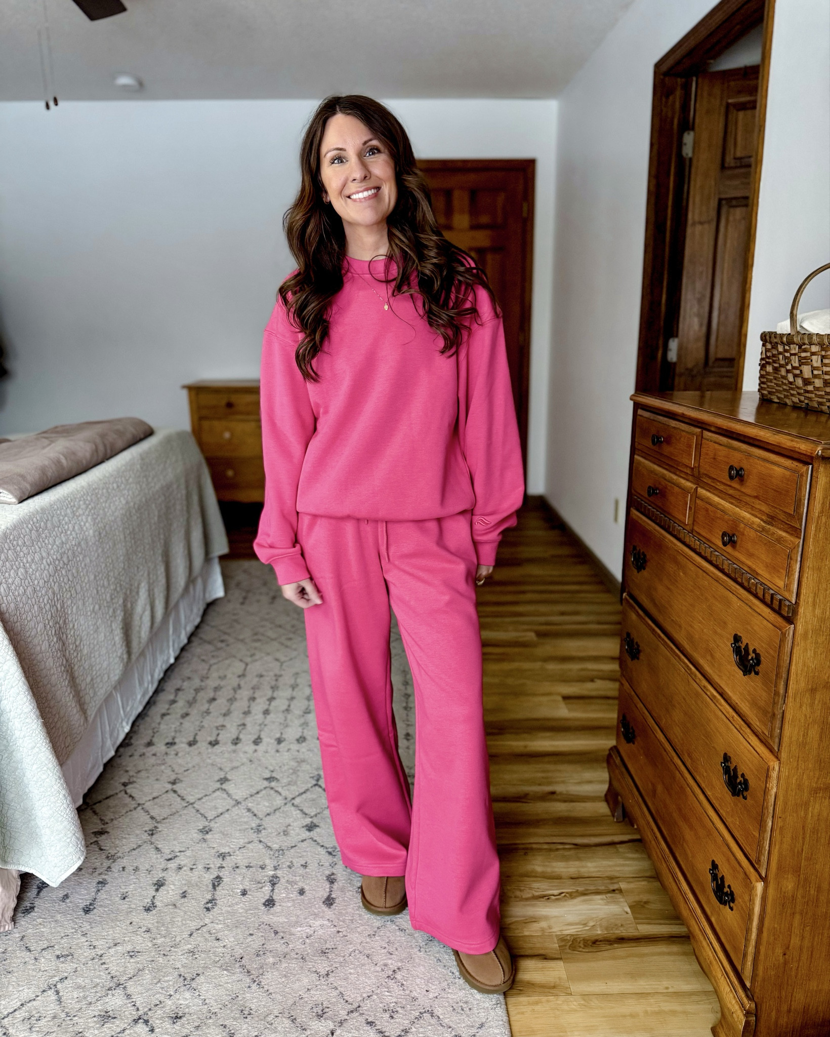 Wearing xs in my crewneck and sweatpants and small in my bra 💗 size 6 in my ugg Tasmans 

#LTKPetite #LTKgrwm #LTKootd