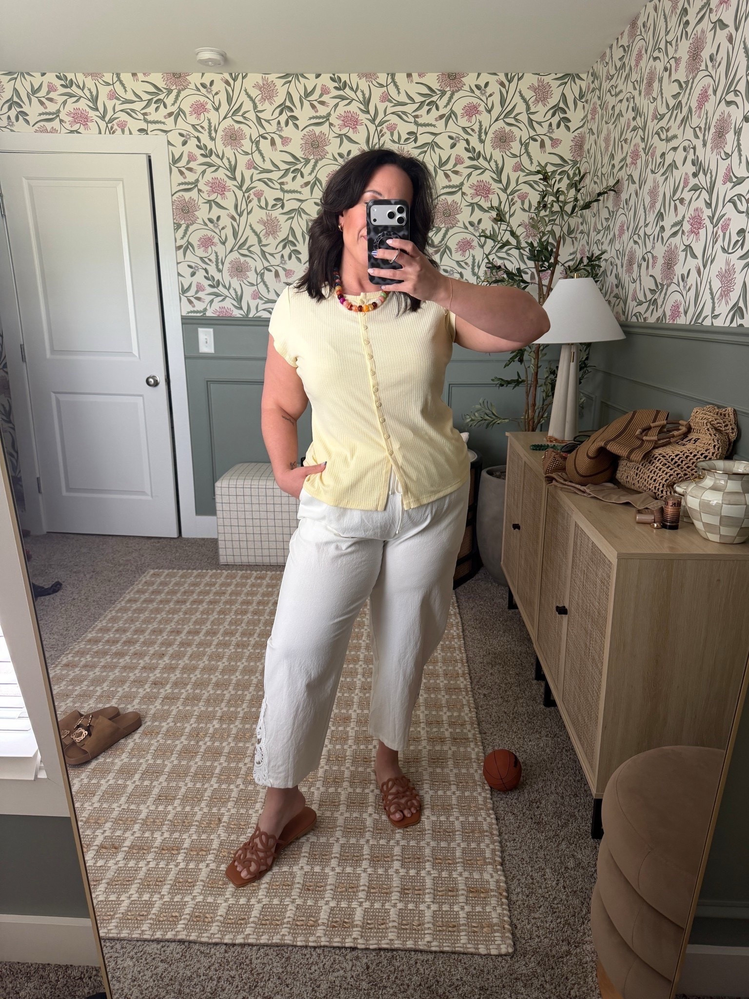 OOTD shared on my Amazon Live yesterday 💛🤌🏼

#LTKootd #LTKMidsize #LTKBeauty