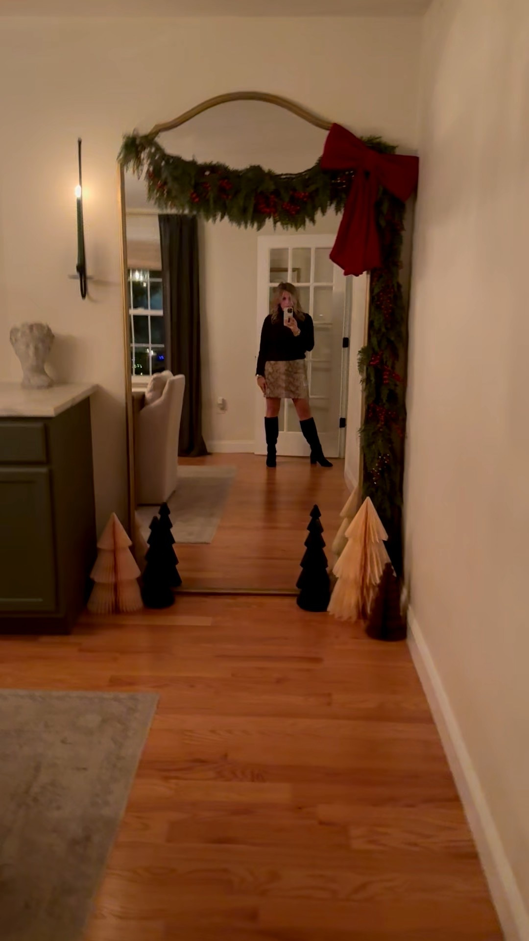 Went with the snake skin skirt last night for my 25!year reunion! 

#LTKHoliday #LTKHome #LTKdayinmylife