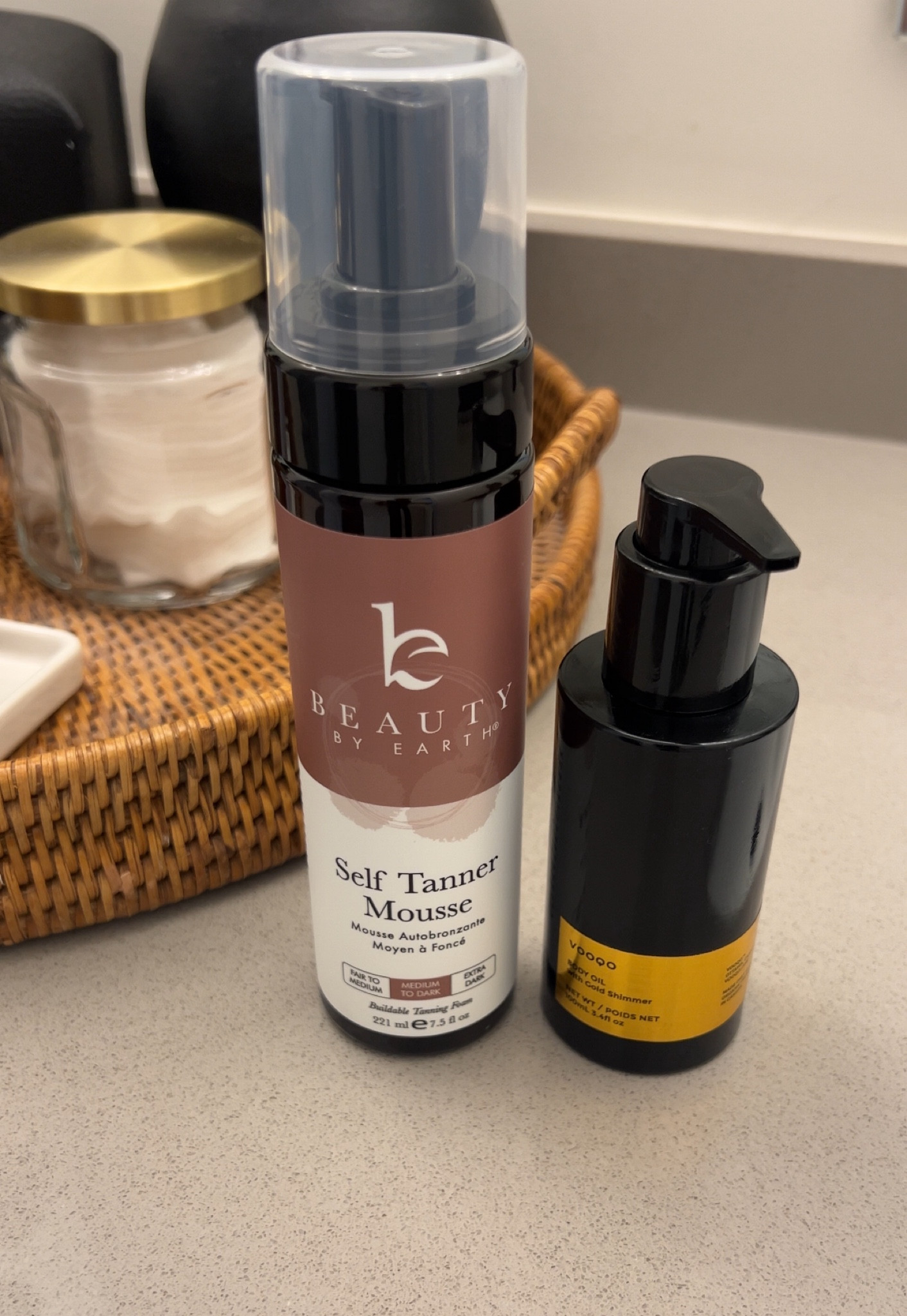 Clean Sunless Tanner + Body Oil (unable to link oil, brand is Vooqo)

#LTKBeauty #LTKFindsUnder50