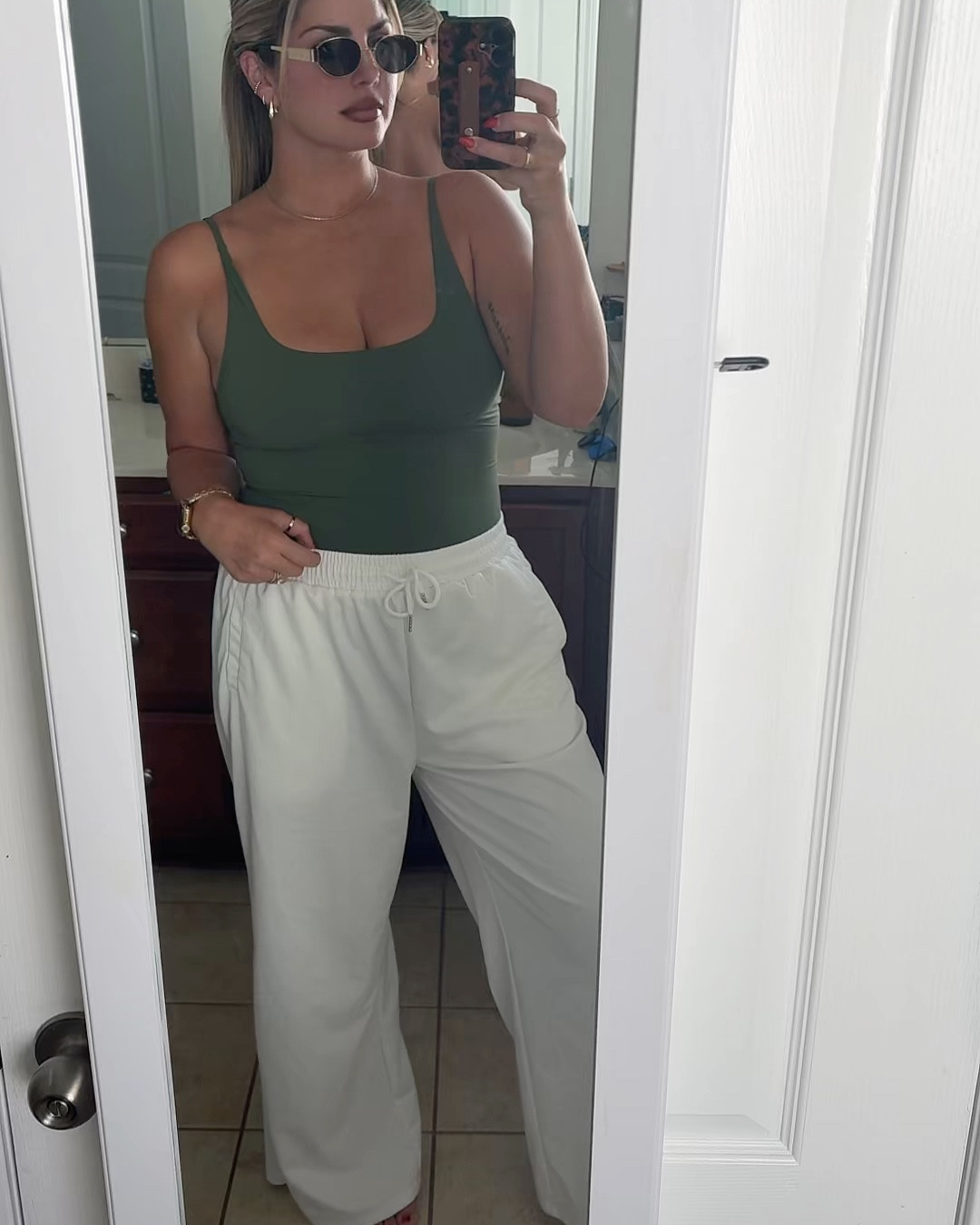 I found pants with a 32 inseam!!! A 32 INSEAM!!!!!! These are the pants of my tall girl dreams 😍🫶🏼

#LTKSaleAlert #LTKFindsUnder50 #LTKMidsize