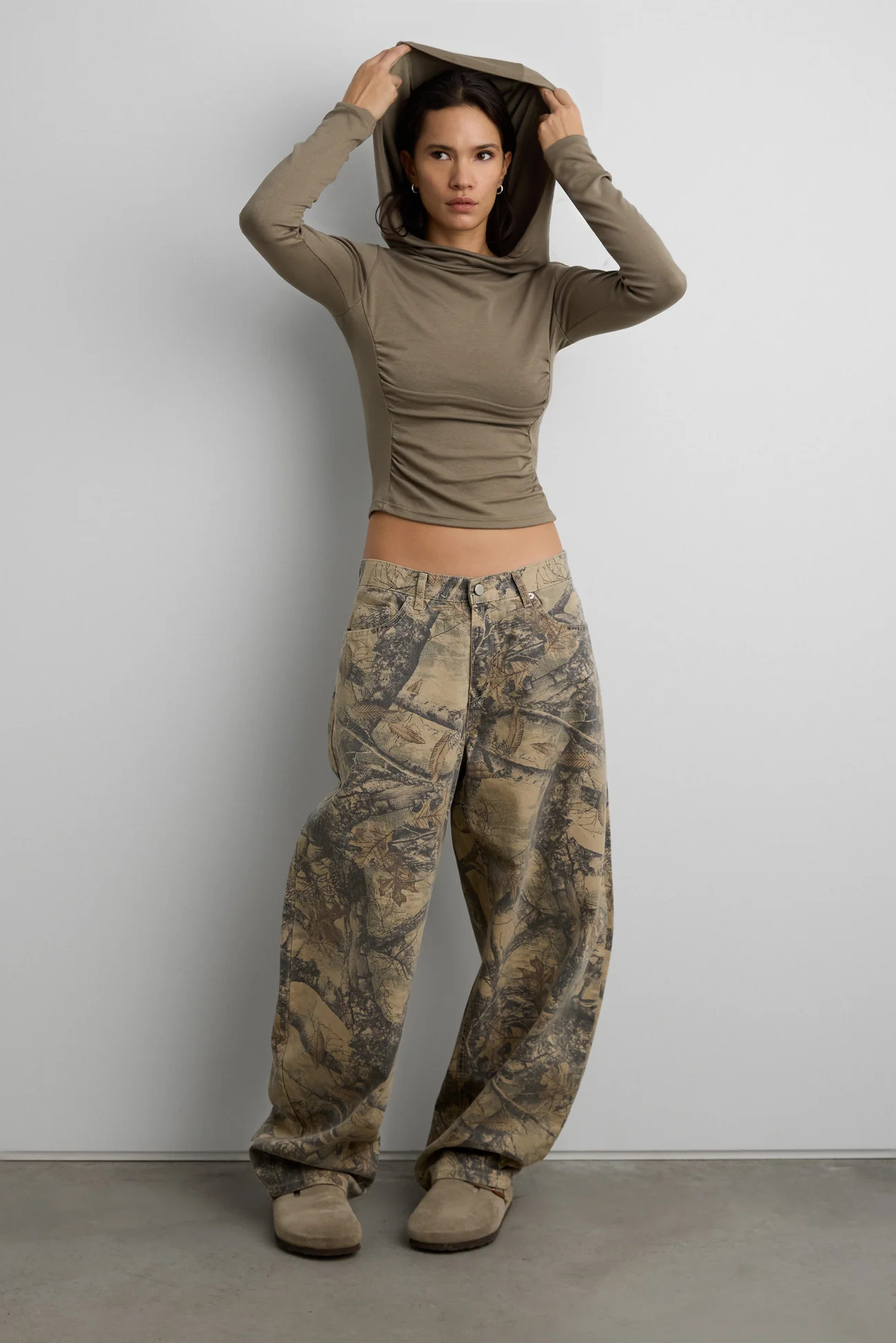 CAMO PRINT BARREL LEG PANT | OAK + FORT