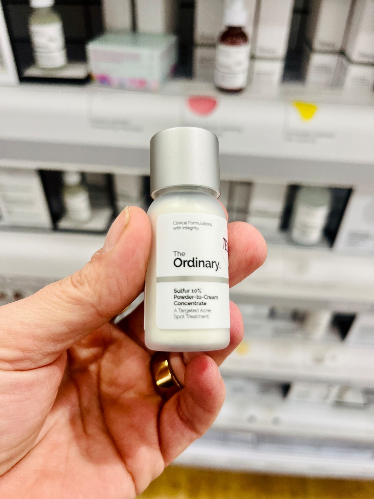 My SOS for surprise breakouts 🤍
Quick, targeted spot treatment — linked on my LTK.

#LTKgrwm #LTKselfcare #LTKBeauty