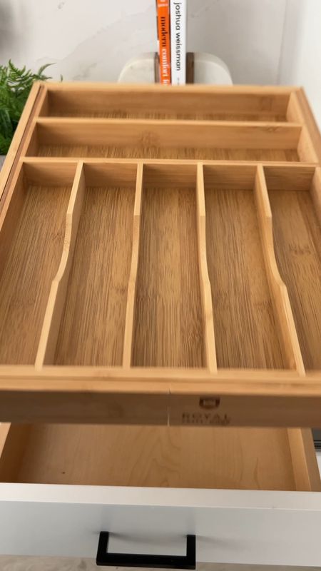 This is the perfect item to organize your drawers…


Drawer organizer, bamboo, kitchen drawer

#LTKfindsunder50 #LTKVideo #LTKhome