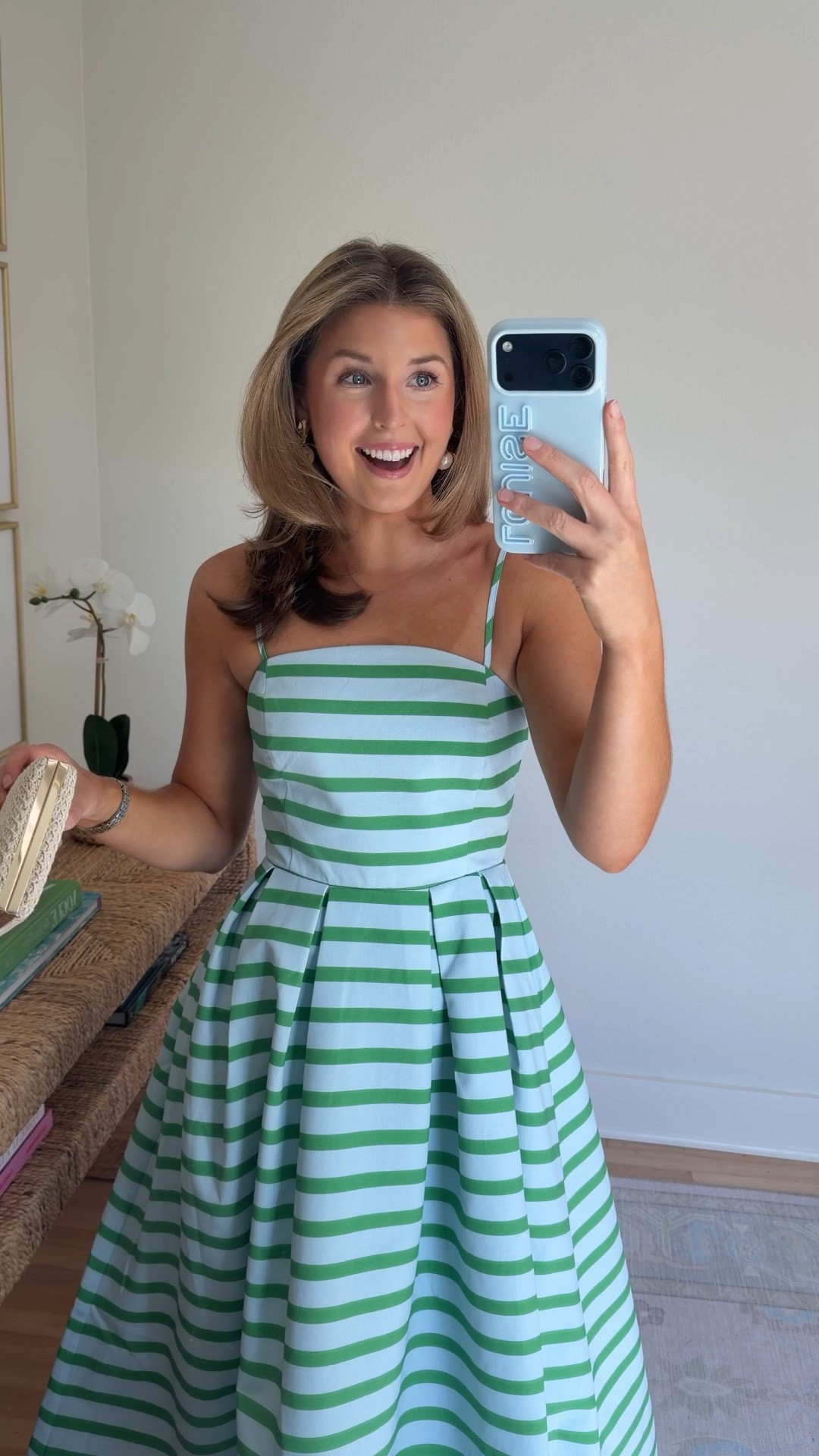 Perfect dress for a summer wedding! Wearing an XS