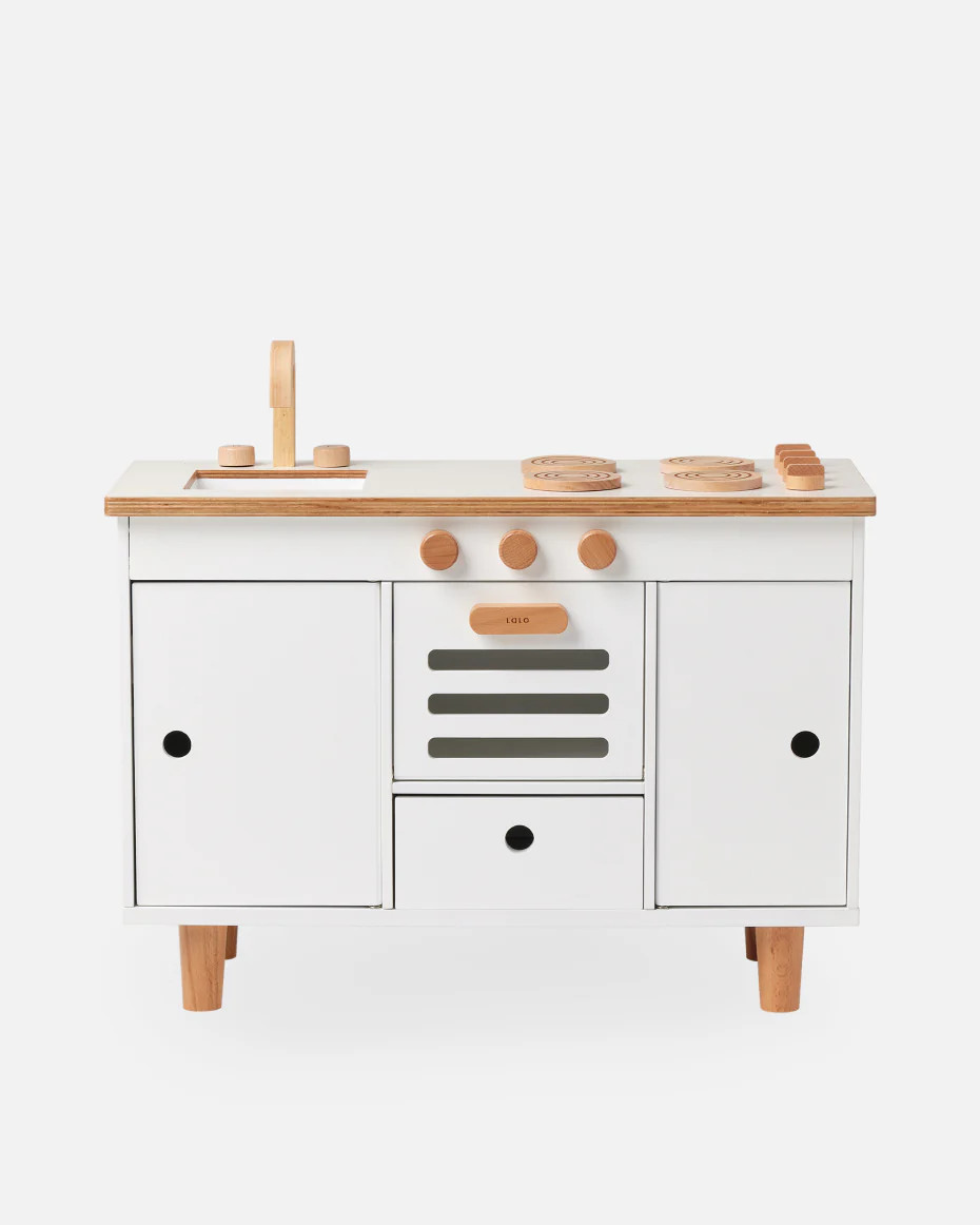 The Play Kitchen | Lalo