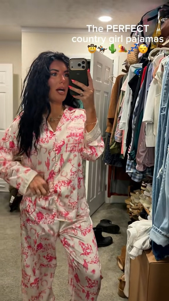 The perfect country girl pajamas 🤠🏇💤🥱😴

#rodeopajamas #LTKpajamas #PJS #LTKMUSTHAVE

#LTKootd