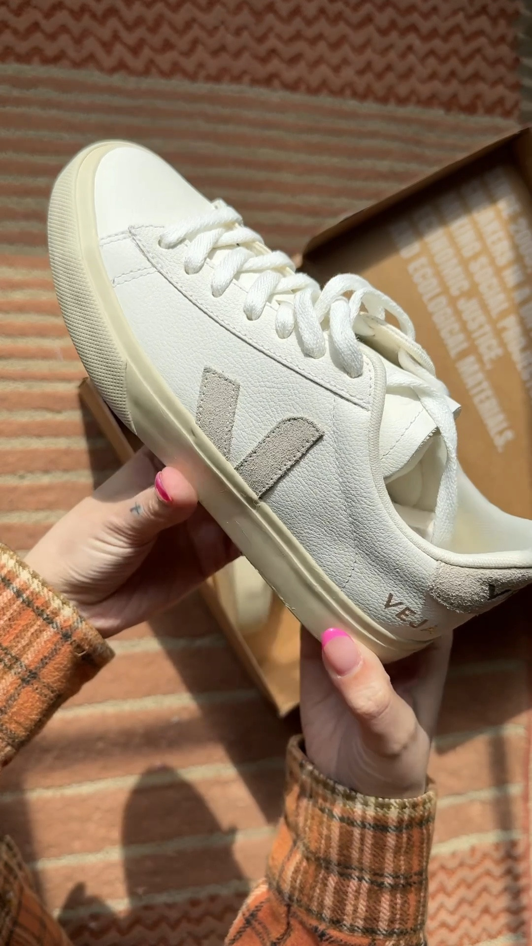 white sneakers for spring 

#LTKSeasonal #LTKShoeCrush