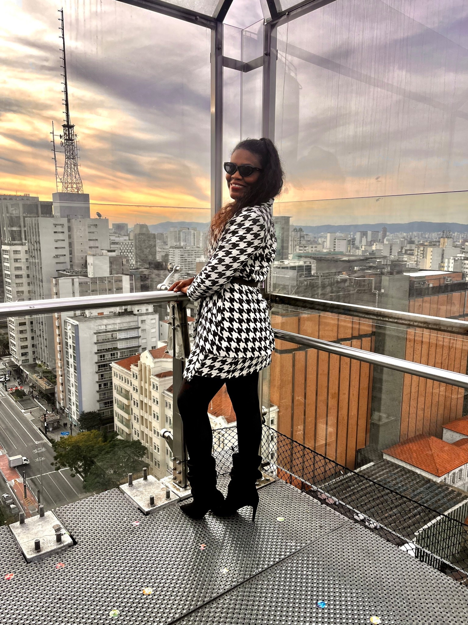  Os conjuntos de blazer/saia ou blazer/shorts são peças versáteis e práticas para usar no inverno, combine com meias finas e botas para deixar o look estiloso! 

#LTKdicadeestilo