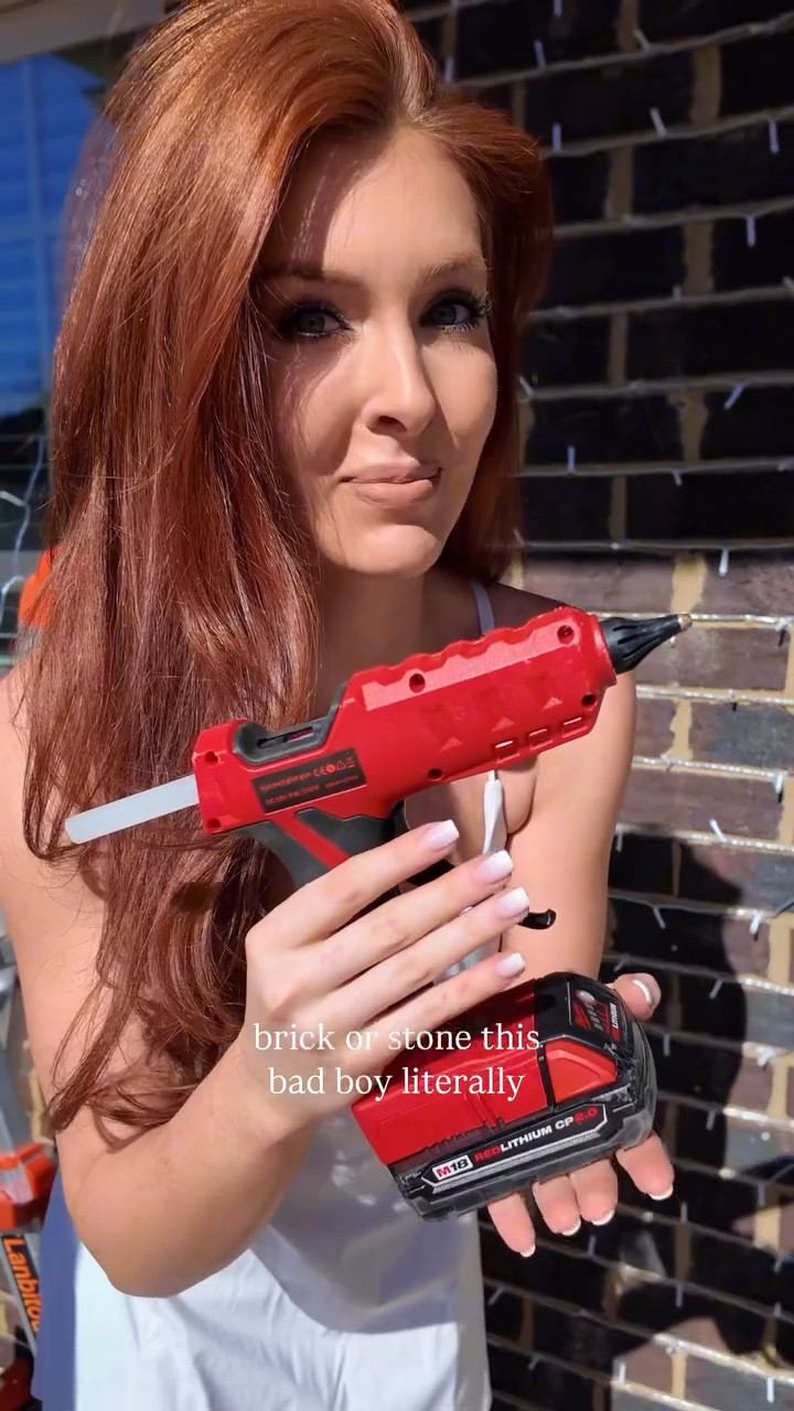 My #1 CHRISTMAS DECOR HACK 🎄

If you’ve ever struggled to hang lights on brick or stone… this one’s a game changer 😍 Use a hot glue gun to attach the lights! It holds strong, doesn’t damage the surface, and pops right off when the season’s over!

Seriously, once you try it, you’ll never fight with brick clips or mounting tape again 😅

#christmasdecorhack #christmas #christmaslights #outdoorchristmasdecor #decoratingtips