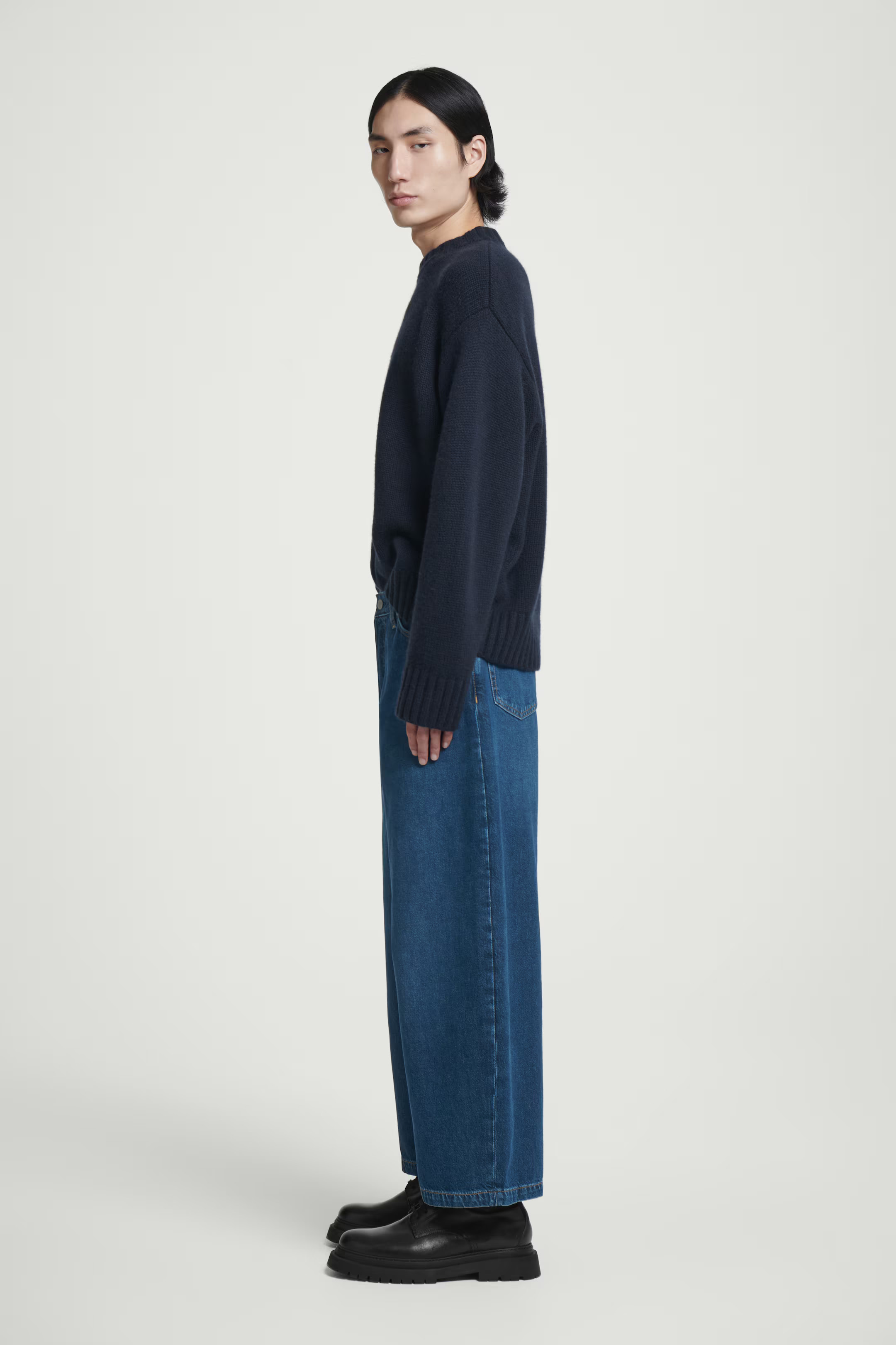 CASK BARREL-LEG JEANS | H&M (UK, MY, IN, SG, PH, TW, HK)