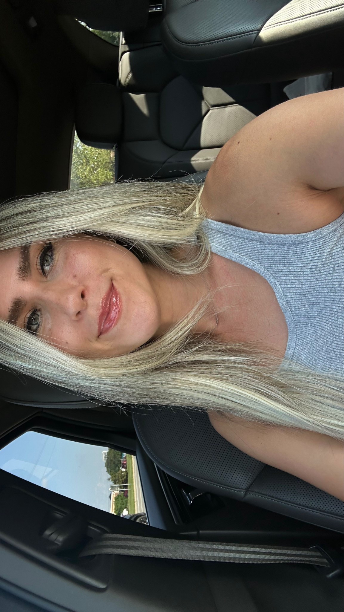 I’ve tried to find a replacement for my favorite Aritzia crop tanks but haven’t had much luck. Cropped one of these (myself) and LOVE. 

wearing men’s size small!! 


#LTKFindsUnder50 #LTKActive #LTKStyleTip