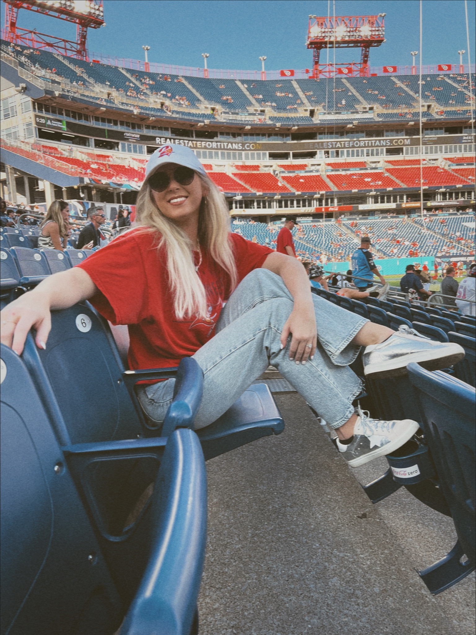 Shop my go-to outfit for a Tampa Bay Buccaneers game! Theo together a comfy tee, good denim, sneakers, and a baseball hat and I’m good to go ❤️ #tampabay #tampabaybuccaneers #nflgame #footballgame

#LTKstyletip #LTKFind #LTKunder50