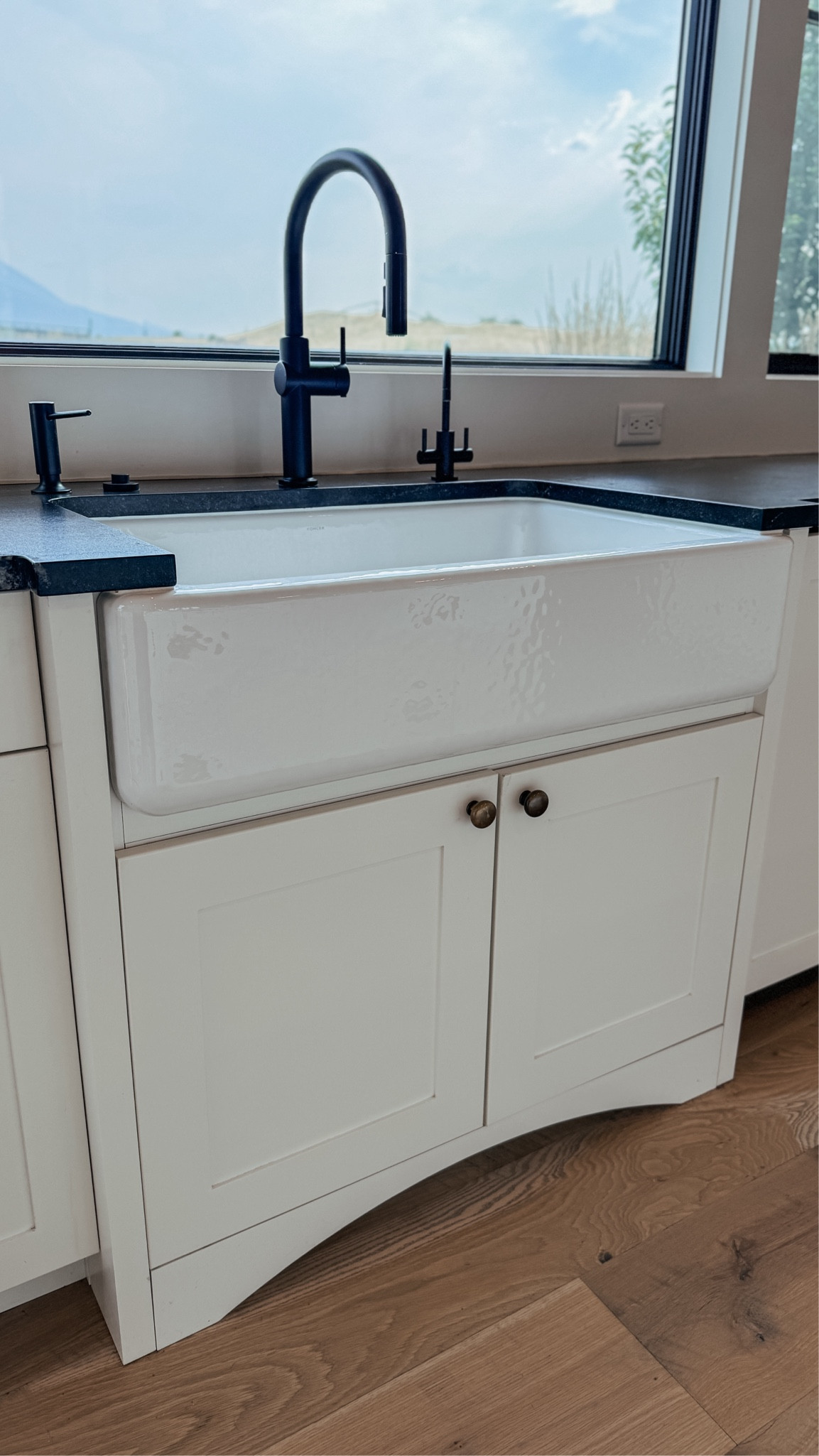 All the details on my farmhouse, sink and faucets!

#LTKHome