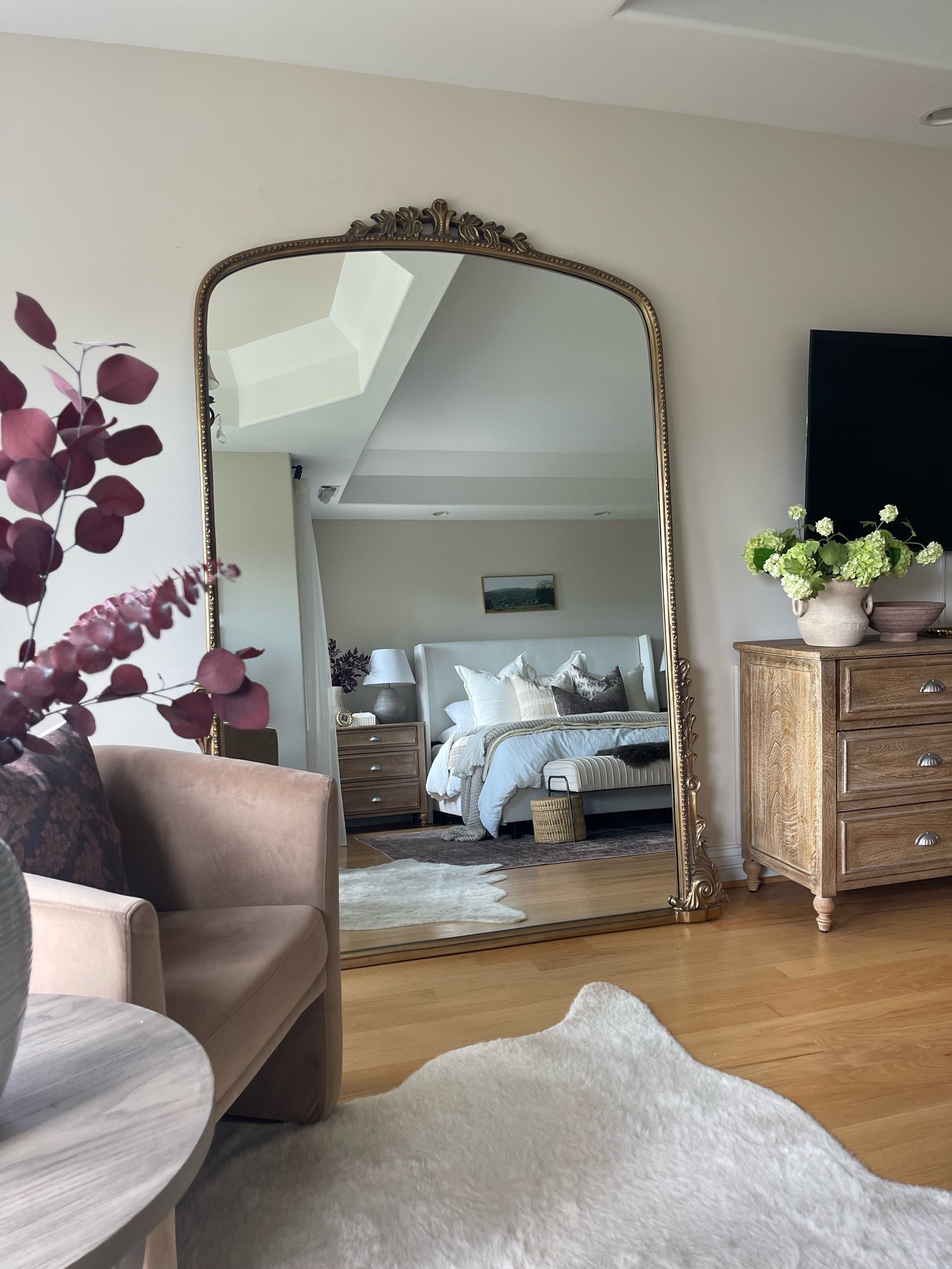 🚨SALE ALERT 🚨 my bedroom mirror is on sale!

Primrose mirror, bedroom, floor mirror, master bedroom, dresser, Anthropologie, 

#LTKsalealert #LTKxAnthro #LTKhome