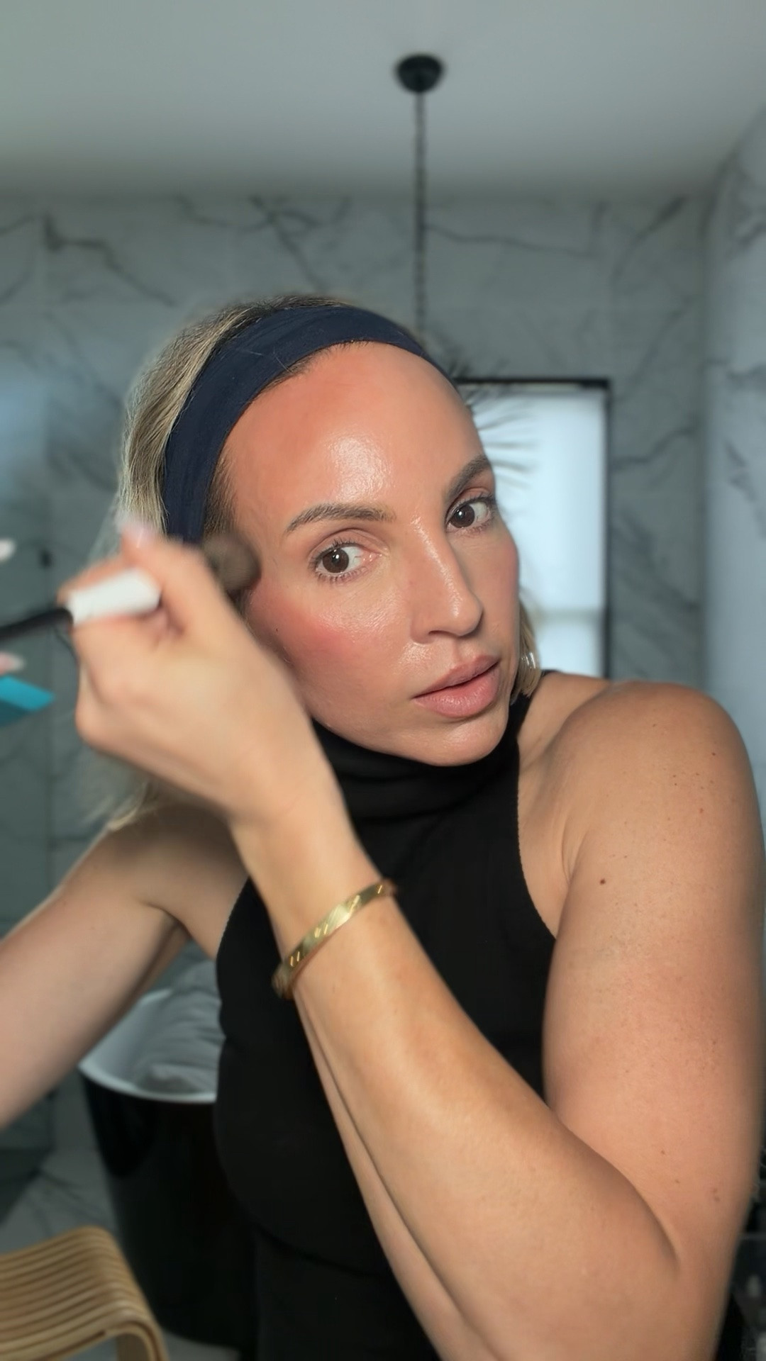 I’m really really loving this who bronzing cream powder. It makes you look like you went on vacation. It’s super easy to apply too￼￼

#LTKdayinmylife #LTKootd #LTKBeauty
