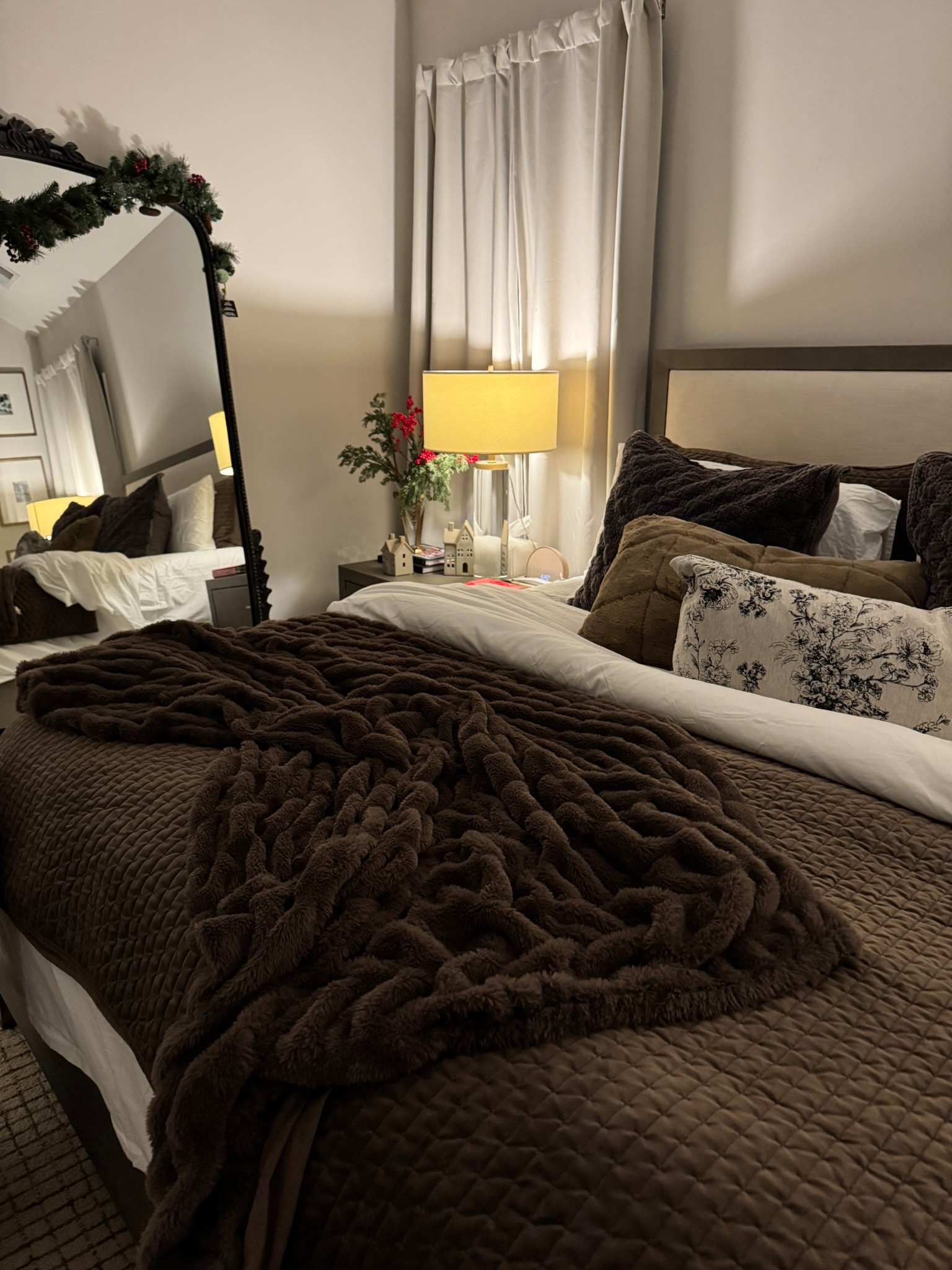 Switch out our bedding today and I love how cozy it looks tonight! ❤️

Bedroom decor, home decor, bedding, sheets, nightstand, mirror 

#LTKdayinmylife #LTKHome #LTKHoliday