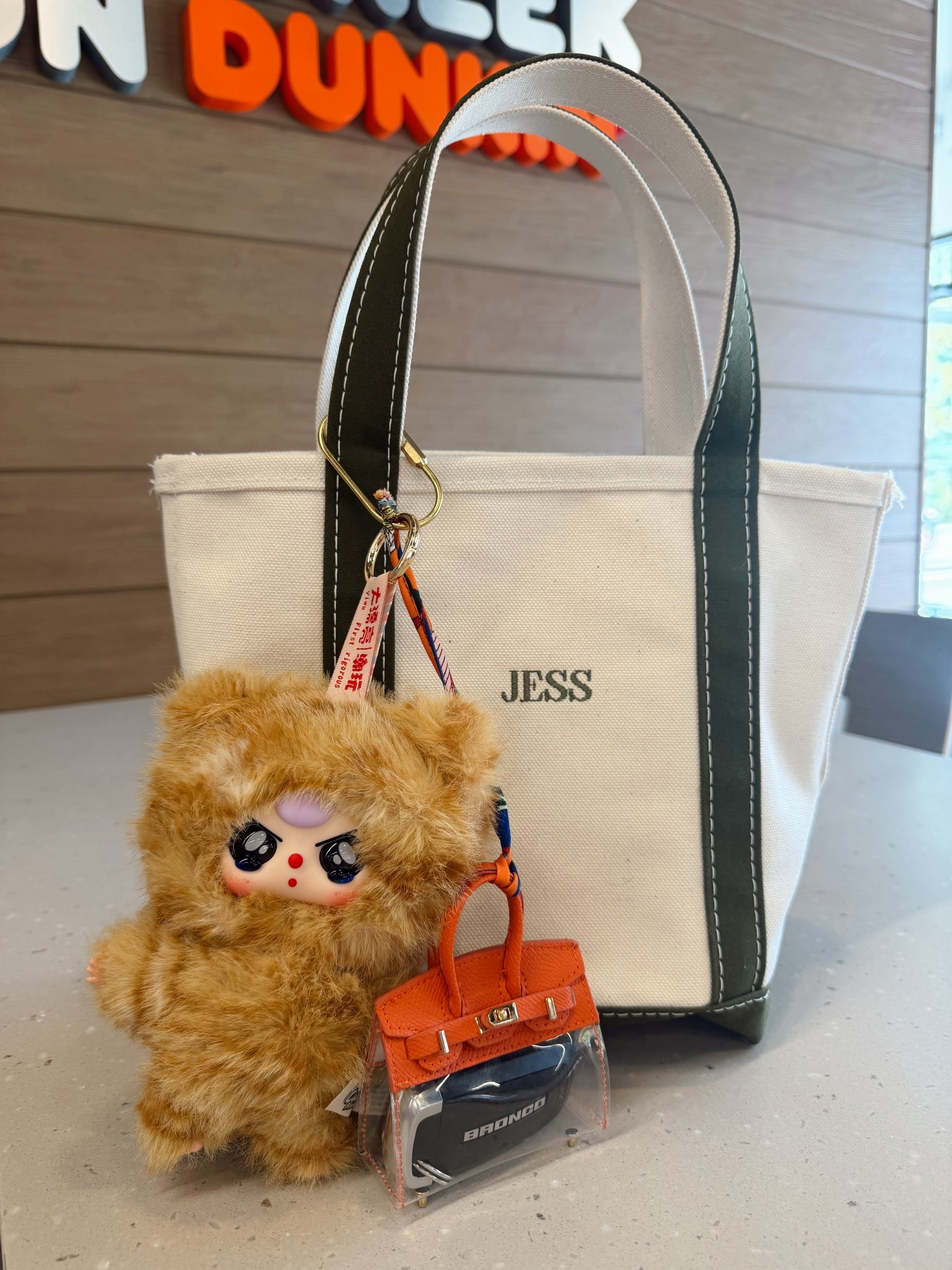 Love the olive colored boat and tote from LL Bean for fall and forever carrying my car keys in a little transport birkin bag charm 😂
Also obsessed with the Baby Three who’s cat am I blind box bag charms 😍 give me all the kittens 


#LTKItBag