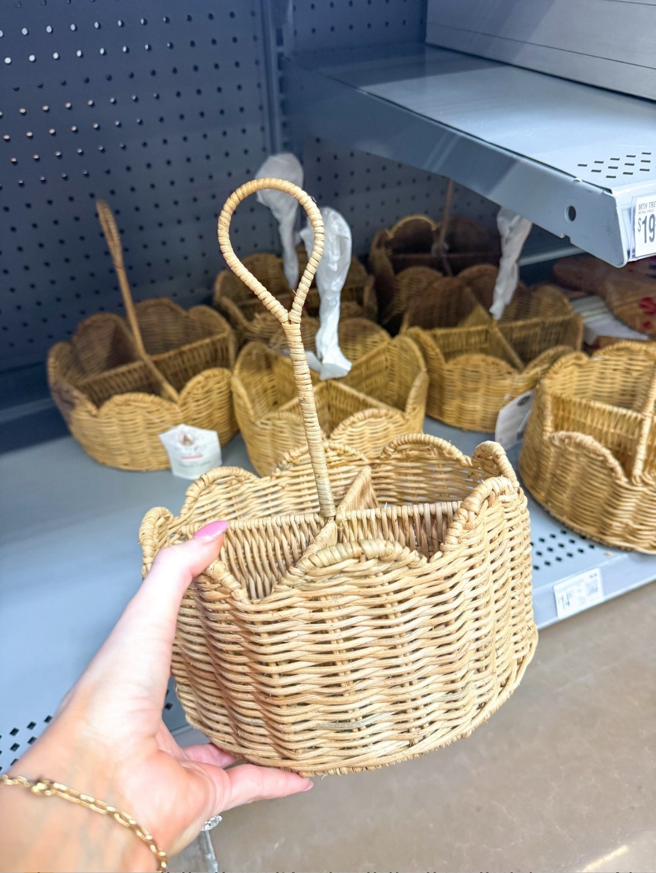 Wicker utensil caddy - perfect for summer hosting! 








Walmart home
Walmart finds 
Hosting essential 
Tableware 
Summer party 
MDW
Coastal decor 




#LTKHome #LTKfoodie #LTKSeasonal