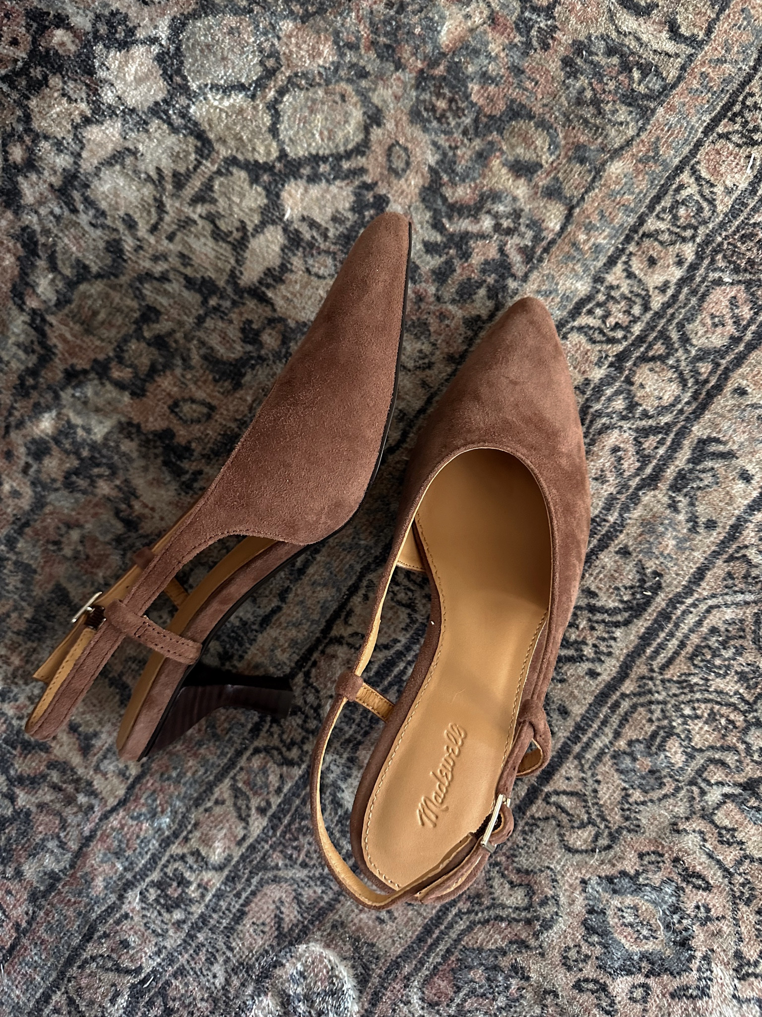 Tonight’s sling back kitten heels for date night. 
Code  EARLYACCESS for 25% off (just sign into your account, or easily create one) 
Tts and nice cushion 

#LTKOver40