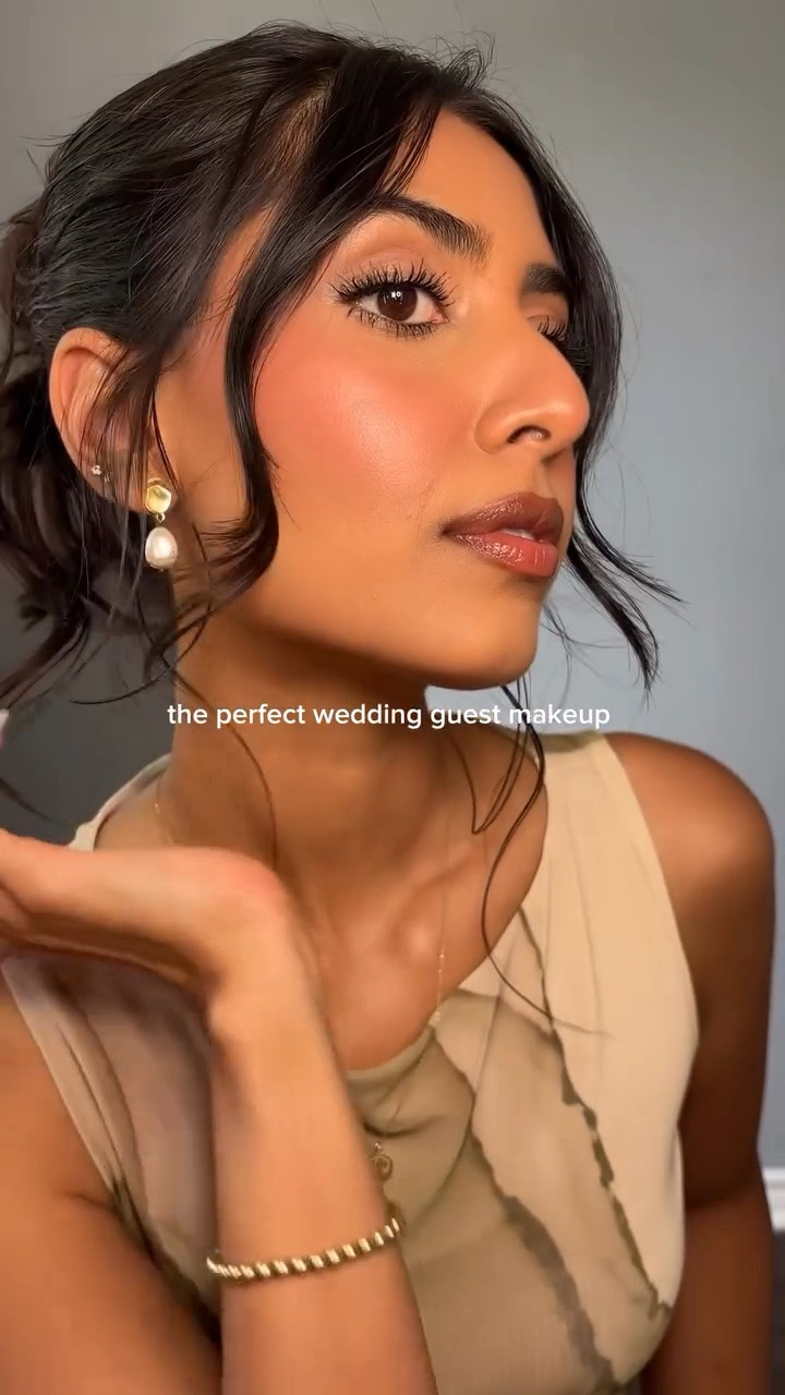 You can’t go wrong with this wedding guest make up look ✨

@lorealparis @narsissist @kosas @danessamyricksbeauty @esteelaudercanada @esteelauder @armanibeauty @anastasiabeverlyhills @bobbibrown @kulfi.beauty @rarebeauty 
.
.
.
#weddingguestmakeup #weddingseason #weddingguestsummermakeup