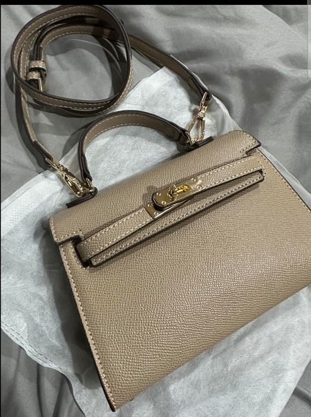Hermes dupe in beige color from Amazon,luxe for less. 🤎🤎#amazonfinds 

#LTKitbag #LTKeurope