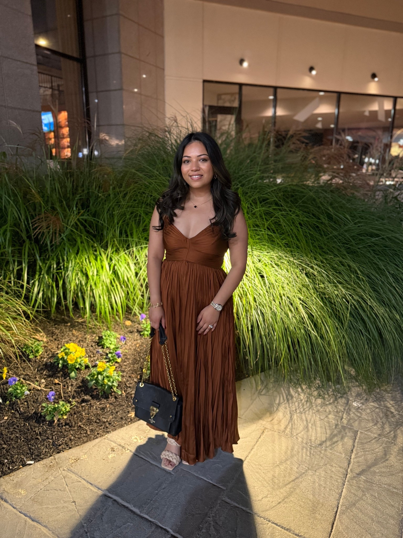 The dress that looks good on everyone 👀

Wearing size small! 


#LTKBeauty #LTKStyleTip #LTKWorkwear