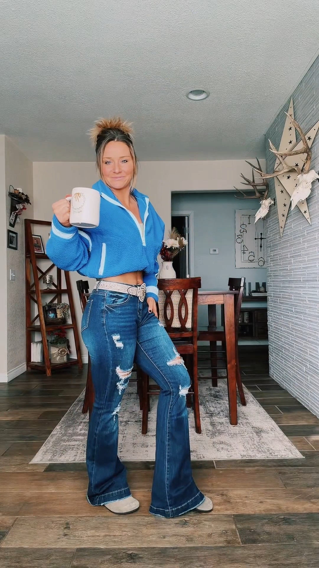 Cute half zip warm pull over 