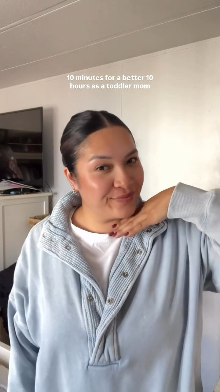 10 min makeup & wearing my favorite sweatshirt from @aerie ✨🤎

#LTKActive #LTKFindsUnder50 #LTKSaleAlert