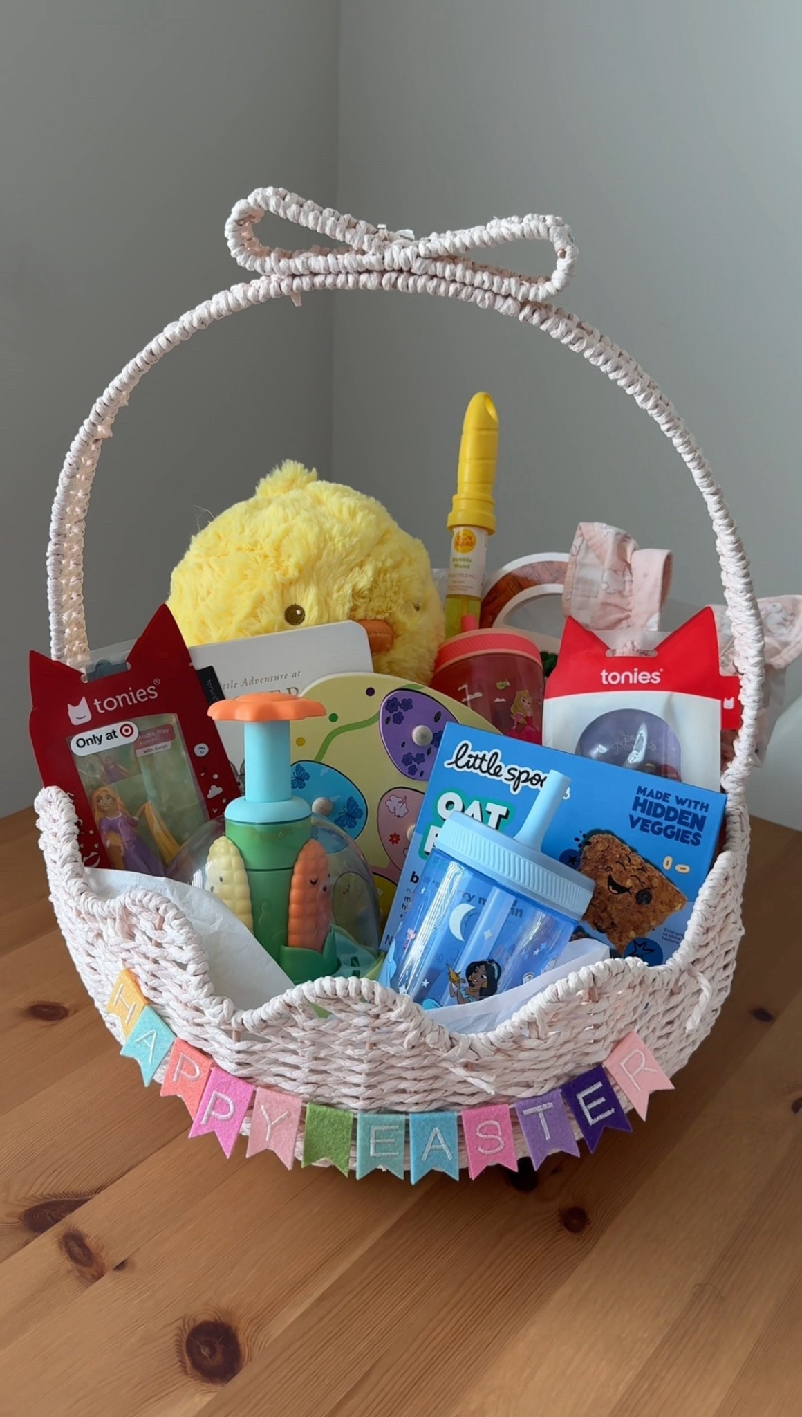 easter basket for my 1 year old!! 🐣🧺