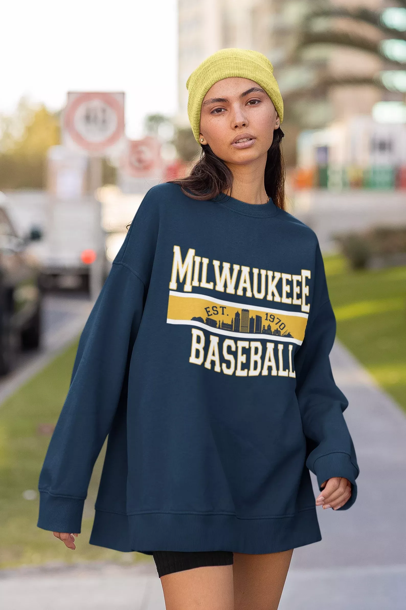 Vintage Milwaukee Brewer Crewneck Sweatshirt / T-shirt 