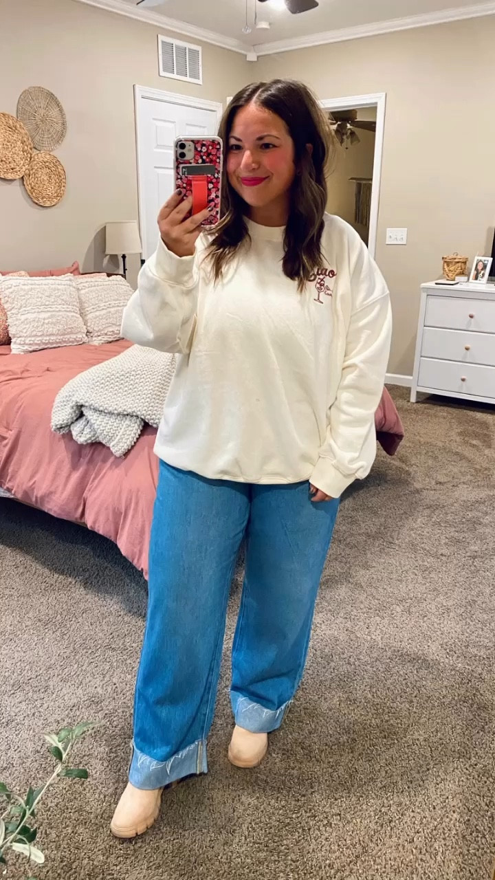 50% off this sweatshirt today only!

boots: fit true to size // wearing a 5
jeans: fit WAY oversized // wearing a 33 regular
crewneck: fits oversized // wearing a large 

 #LTKSaleAlert #LTKFindsUnder50 #LTKStyleTip