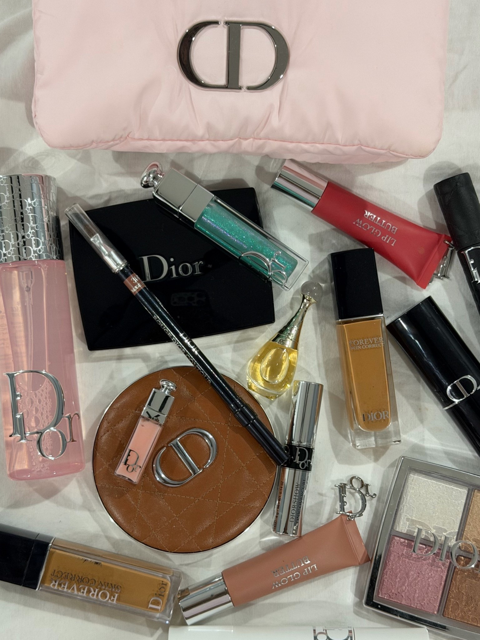 shade 4.5 in the foundation, 4 in the concealer, deep in the bronzer, blush shade cherry, powder shade 4 N, lip, liner, shade nude style 300

#LTKBeauty #LTKgrwm #LTKWorkwear