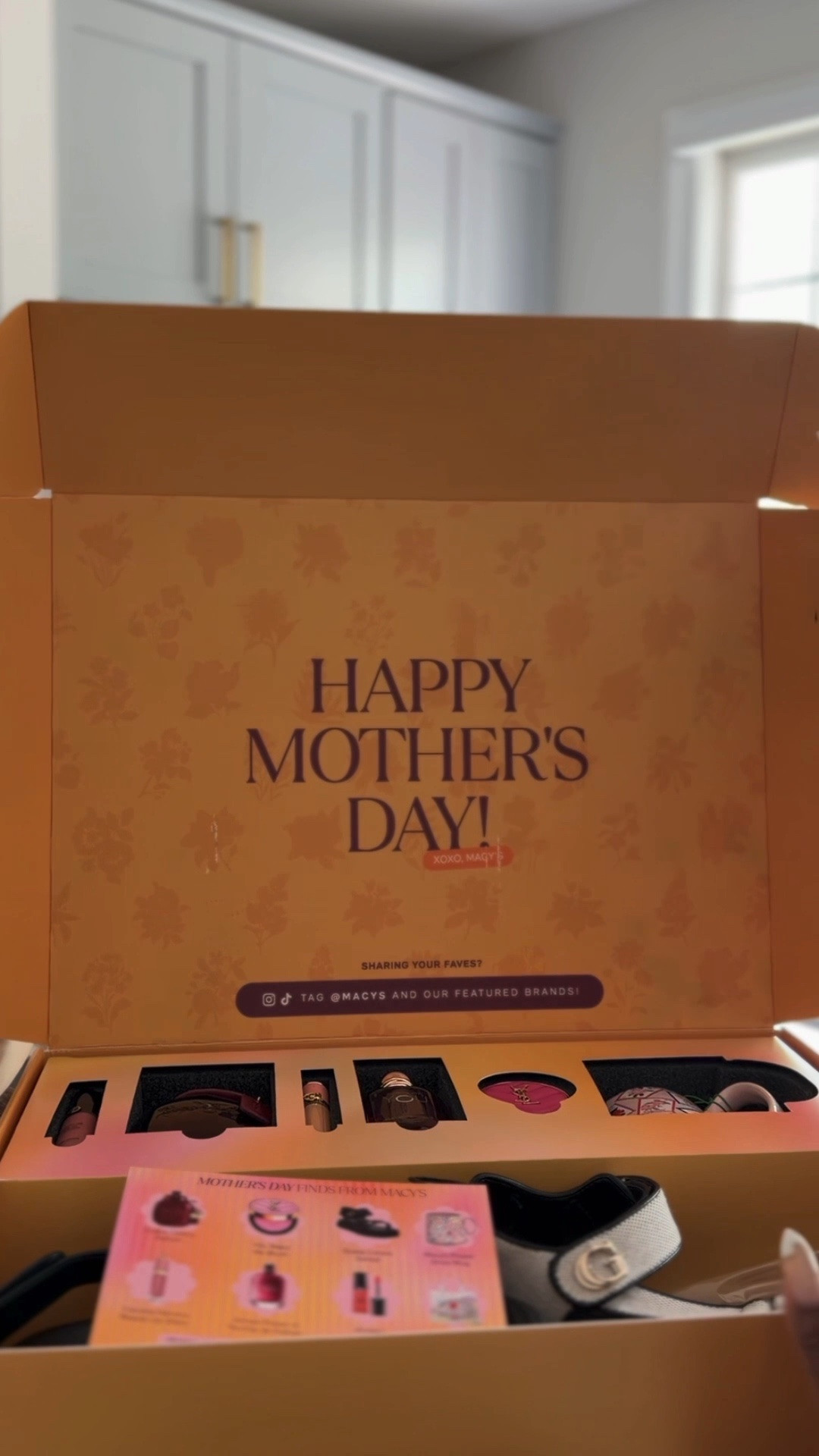 @Macys gifted me these amazing products that are perfect for anyone for Mother’s Day! 

Mother’s Day gift idea, gifts for her, perfume, fragrance, blush, makeup, shoes, sandals

#LTKMothersDay #LTKselfcare #LTKBeauty